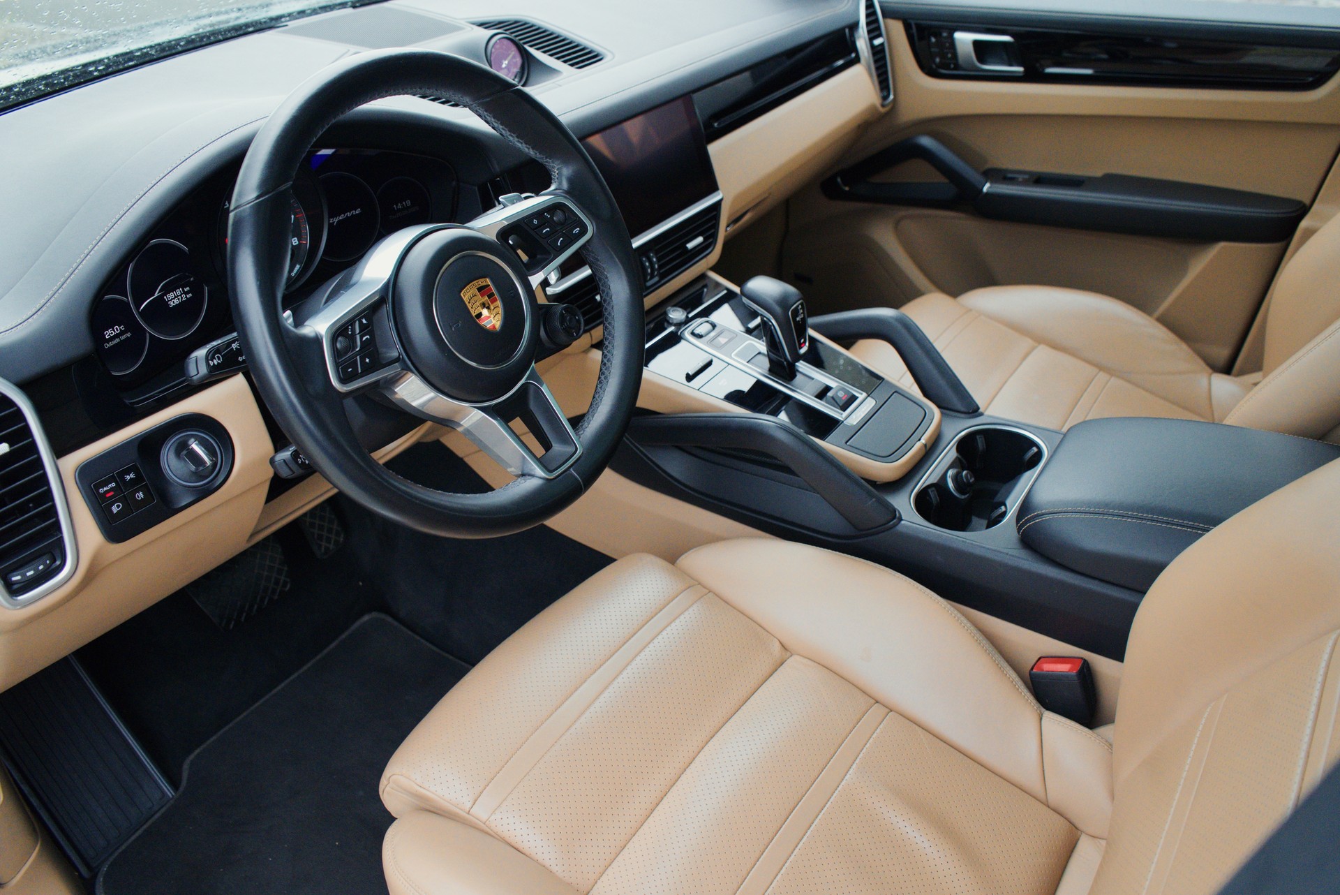 PORSCHE Cayenne E-Hybrid-image-5