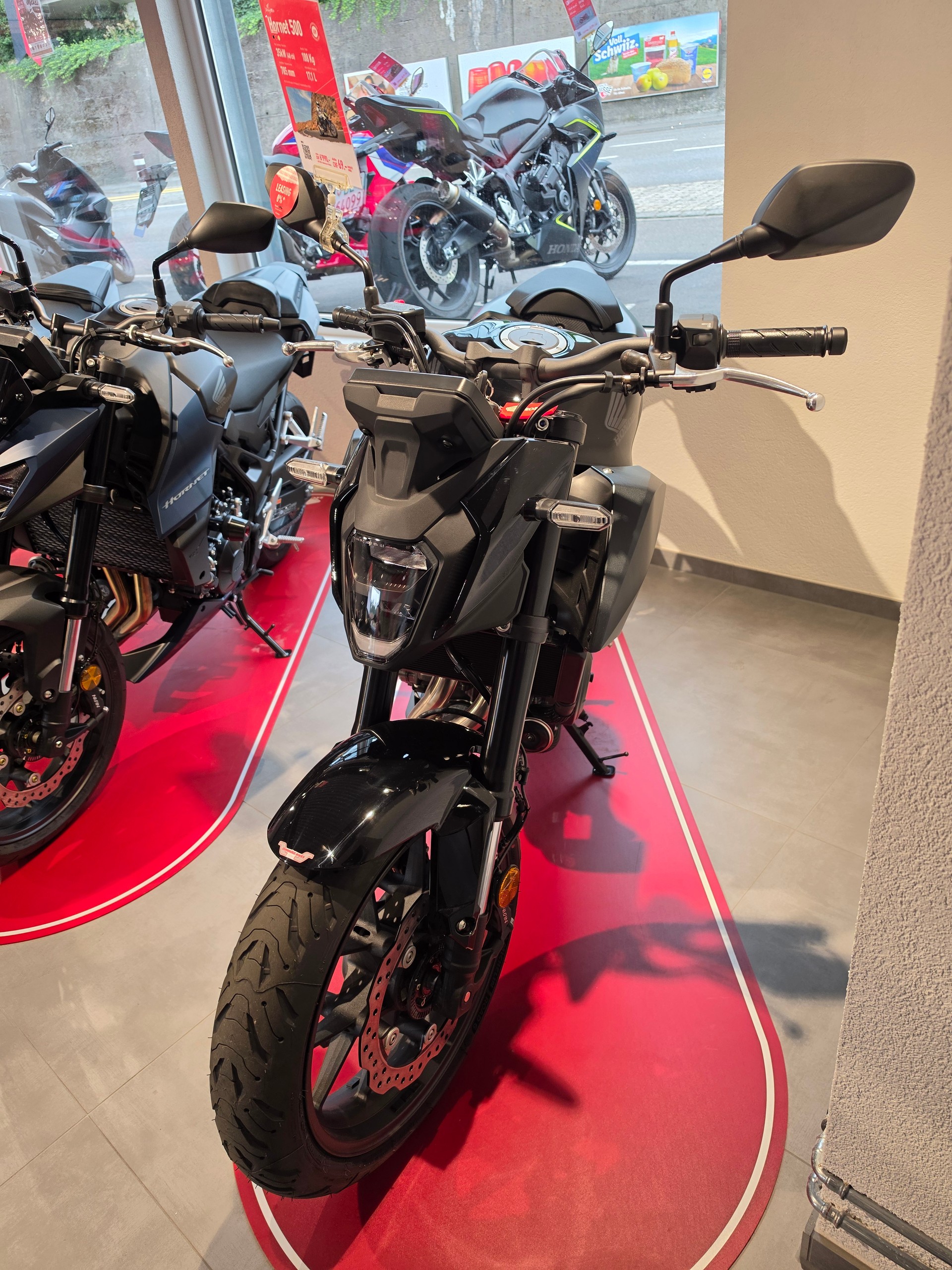 HONDA CB 500 Hornet-showroom-element-1