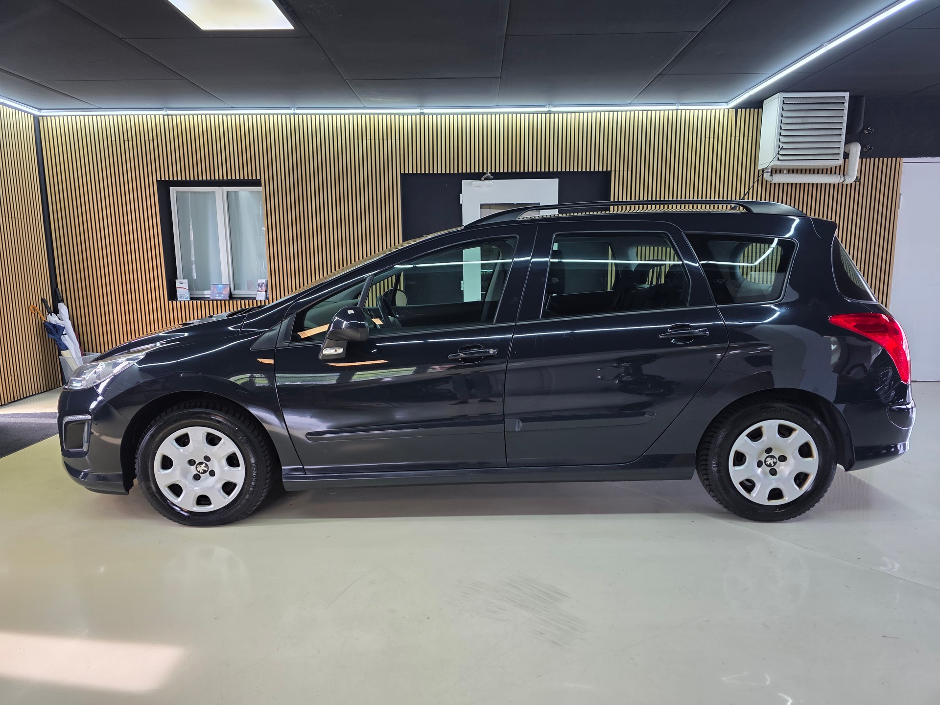 PEUGEOT 308 SW 1.6 HDI Access EGS6-showroom-element-3