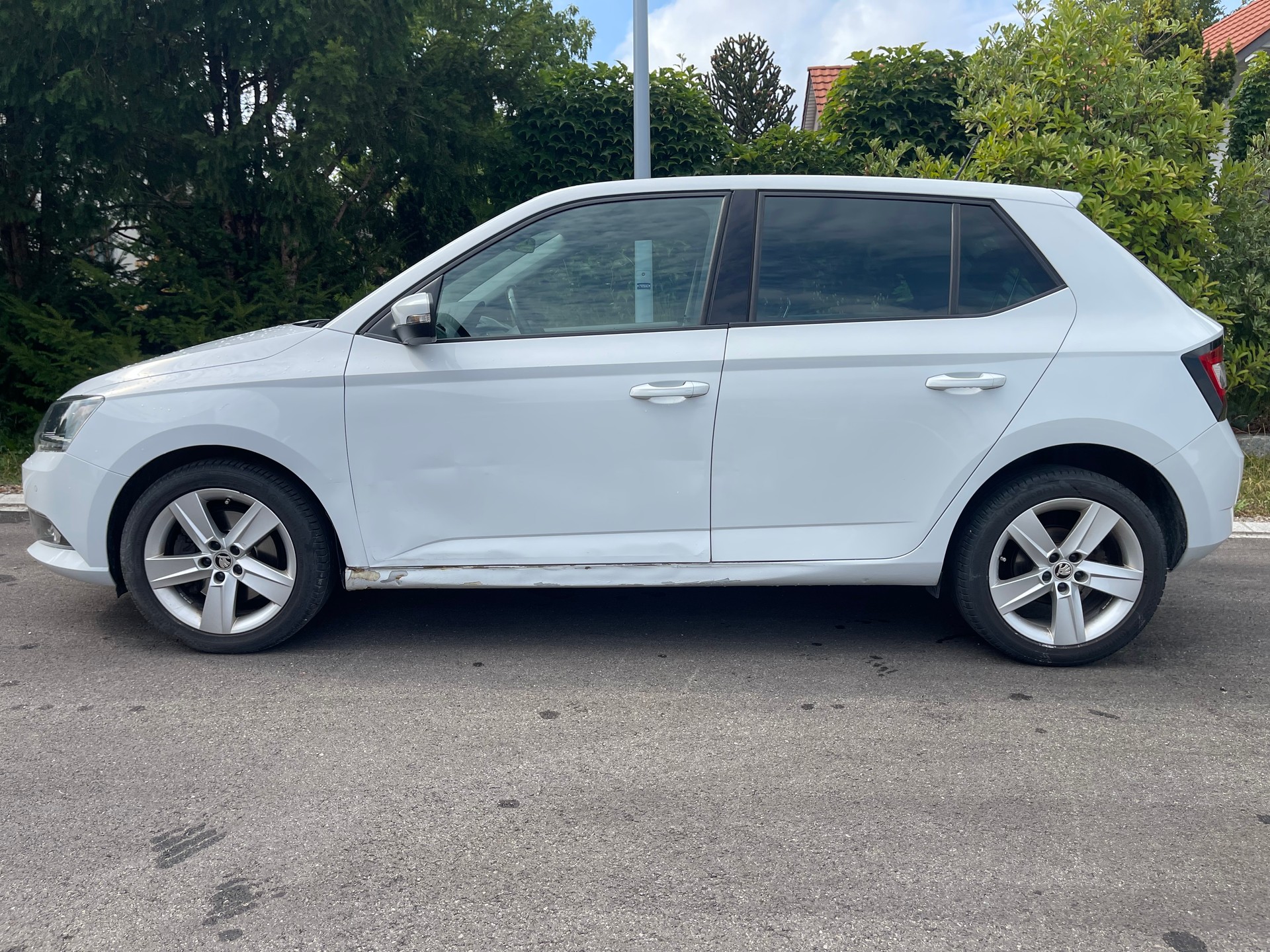 SKODA Fabia 1.2 TSI Ambition DSG-image-1