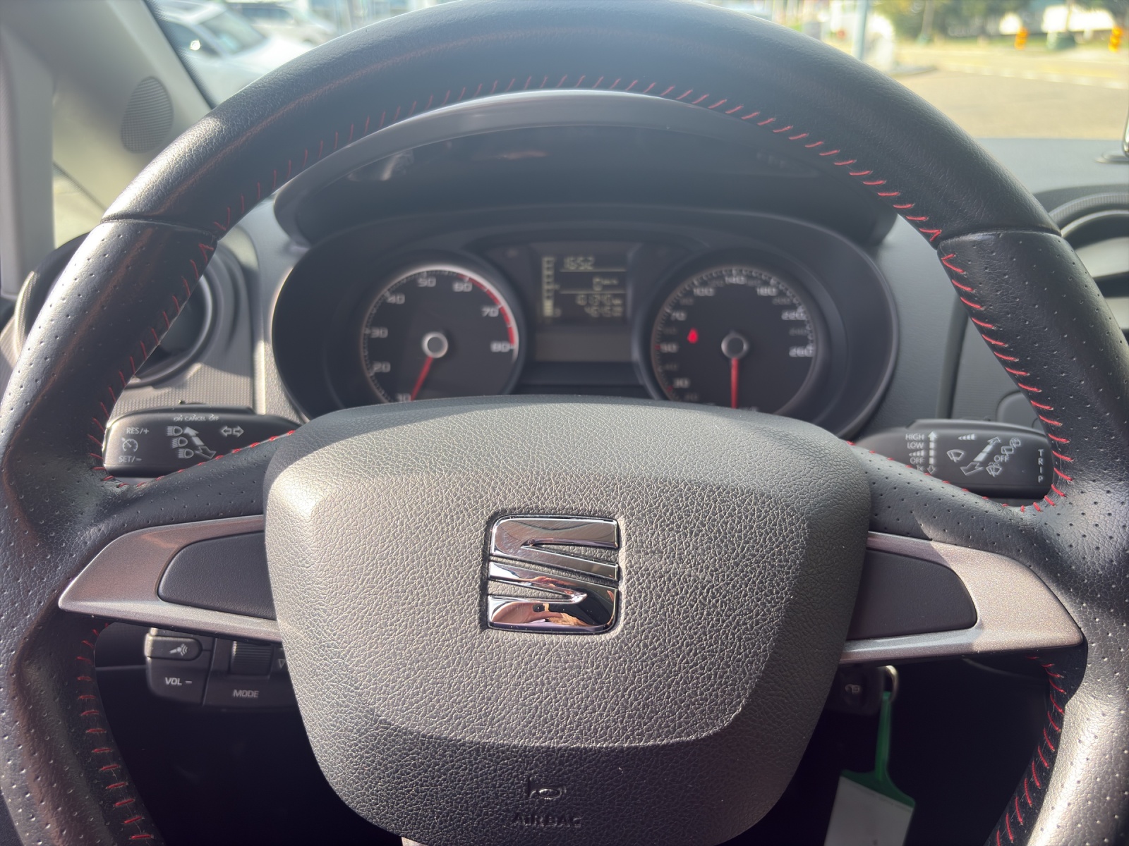 SEAT Ibiza ST 1.2 TSI FR S/S-image-12