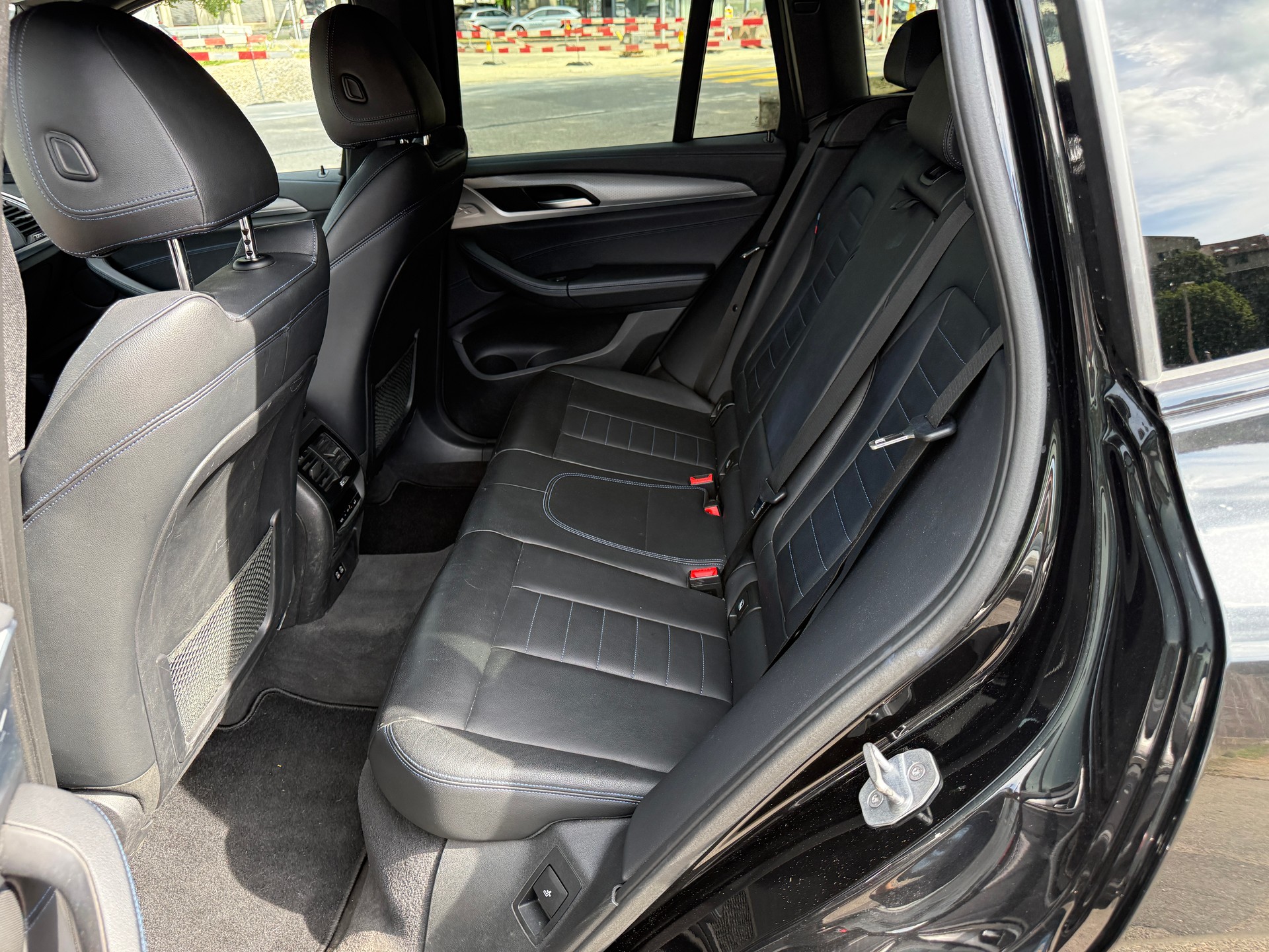 BMW X3 xDrive 20i M Sport Steptronic-image-12