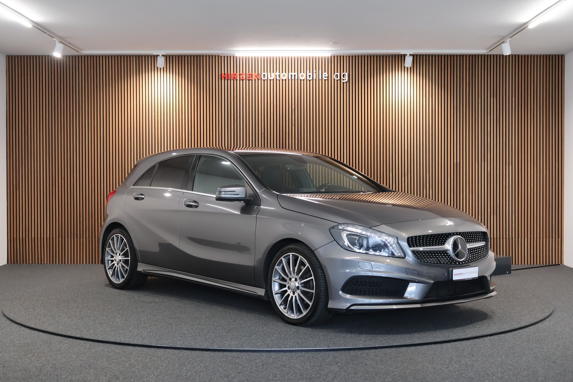 MERCEDES-BENZ A 200 AMG Line-image-6