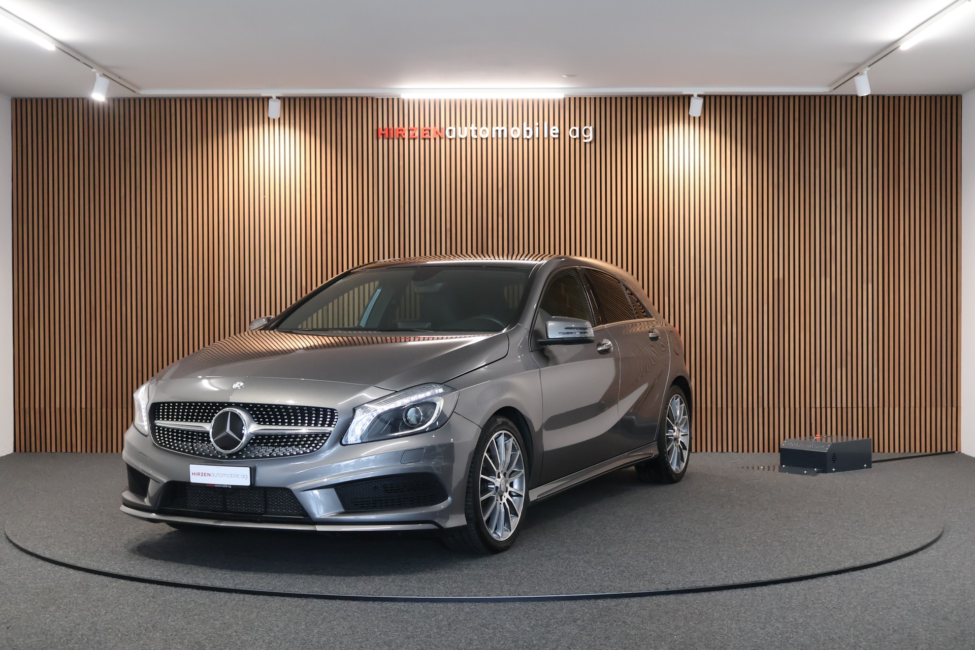 MERCEDES-BENZ A 200 AMG Line-image-0