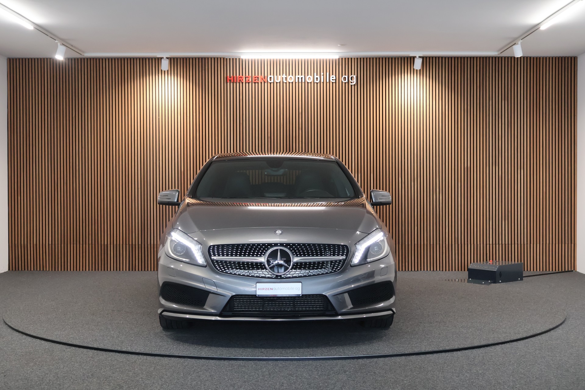 MERCEDES-BENZ A 200 AMG Line-image-7