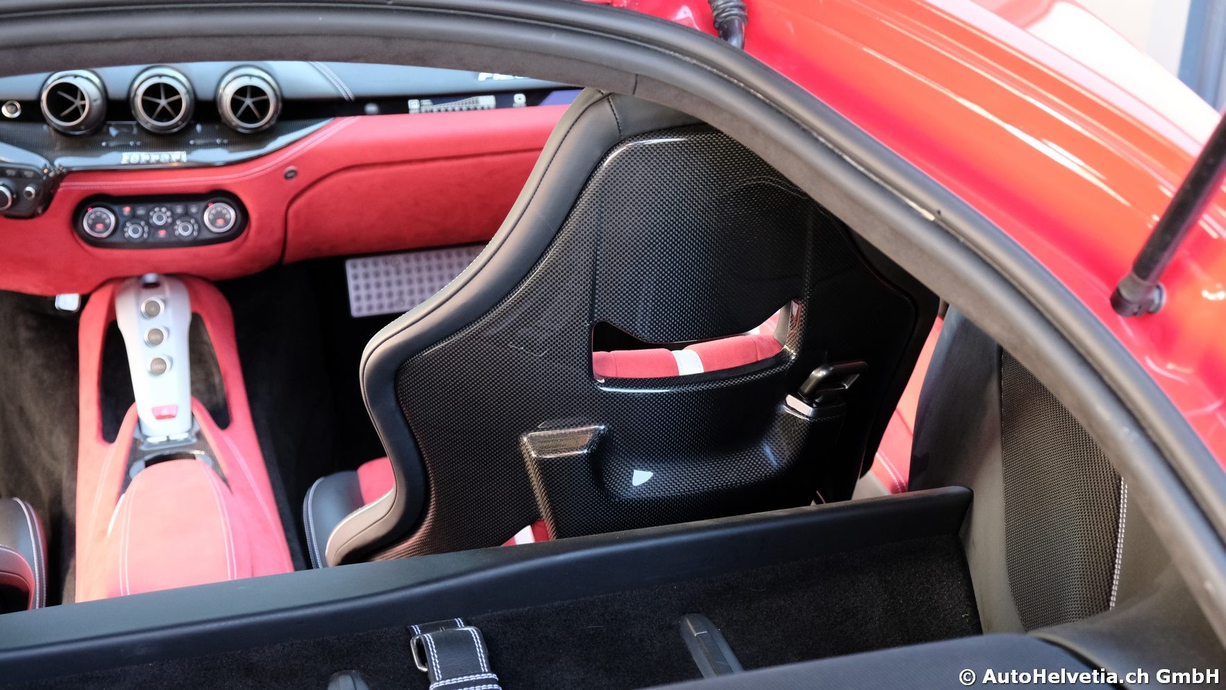 FERRARI F12 Berlinetta-image-23