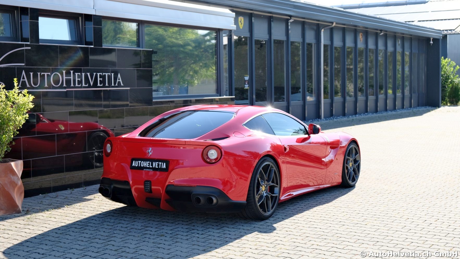 FERRARI F12 Berlinetta-image-26