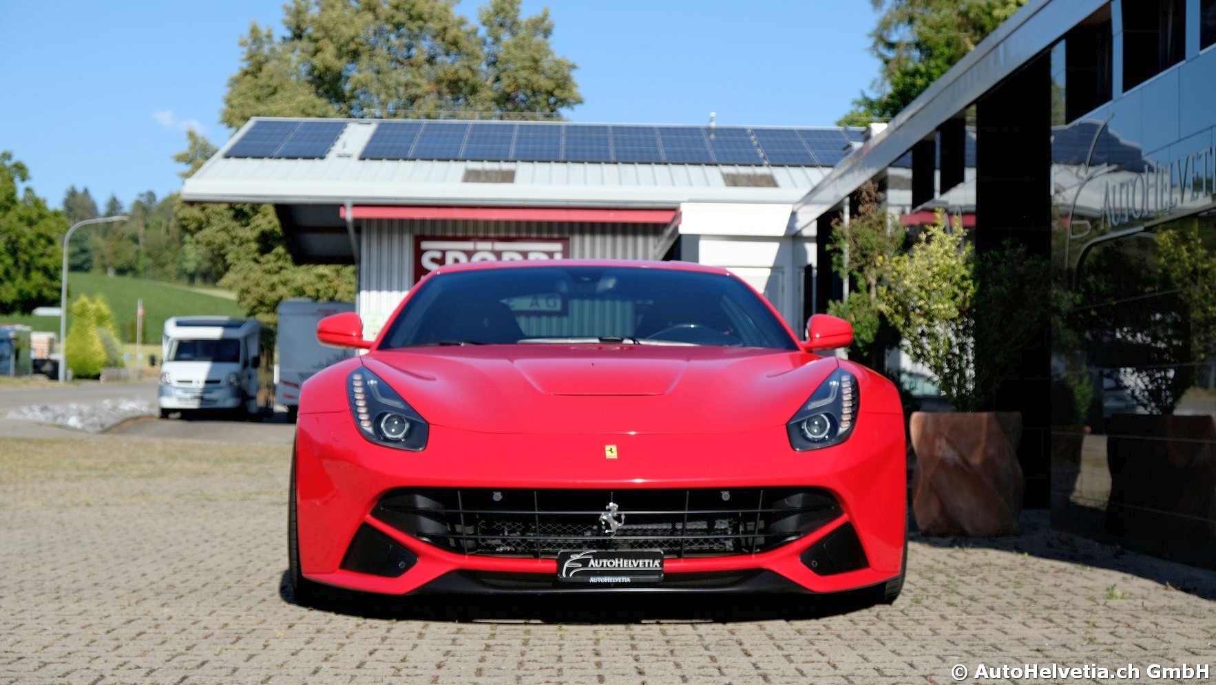 FERRARI F12 Berlinetta-showroom-element-2