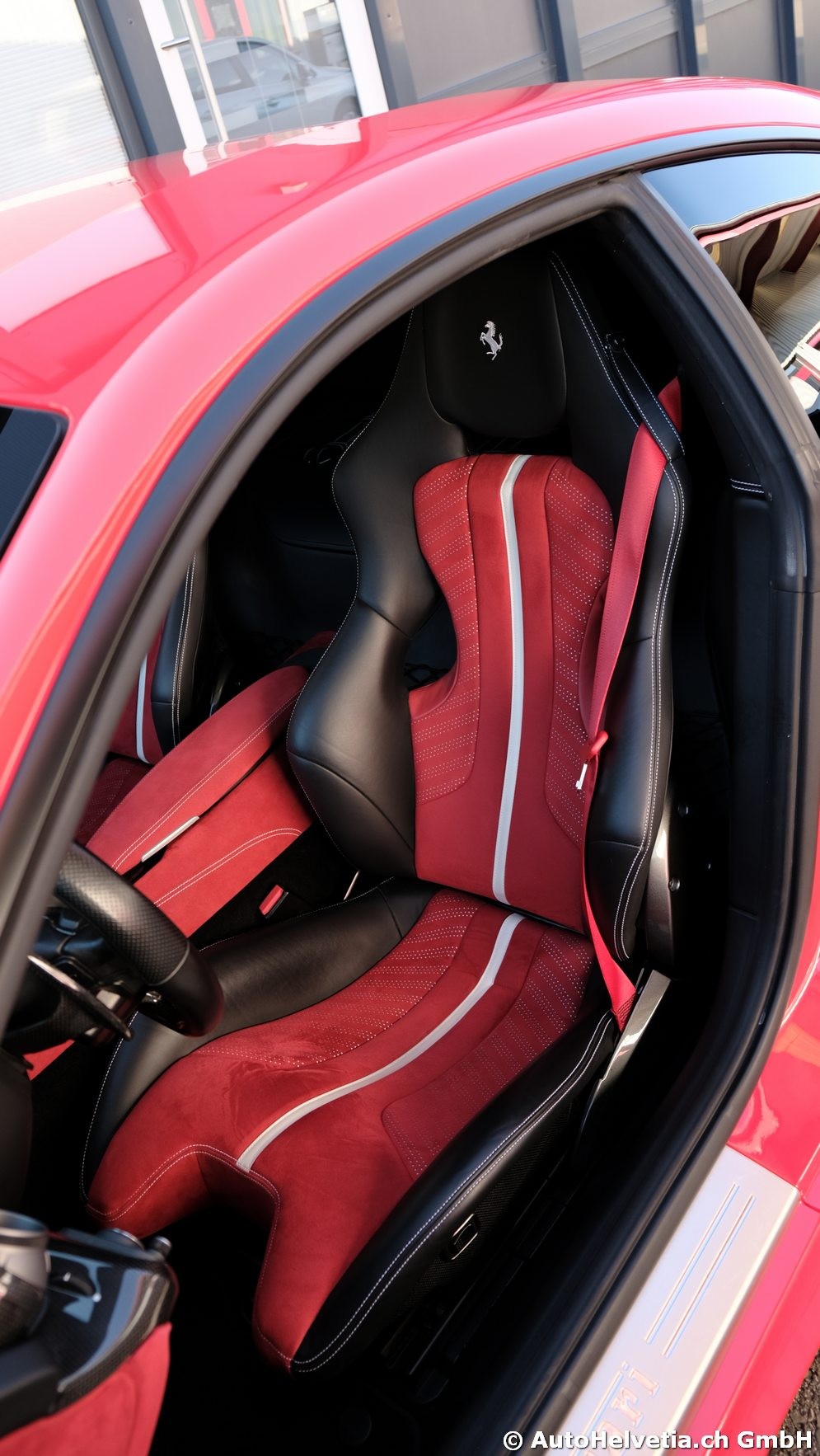 FERRARI F12 Berlinetta-image-12