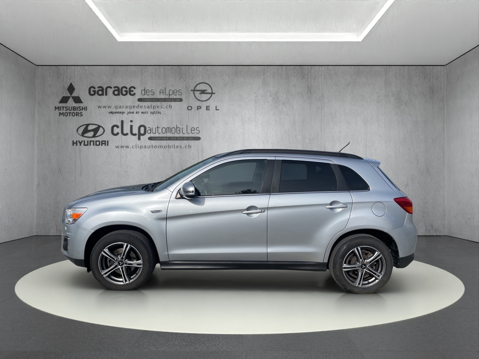 MITSUBISHI ASX 1.8 DID Sport 4x4-image-2