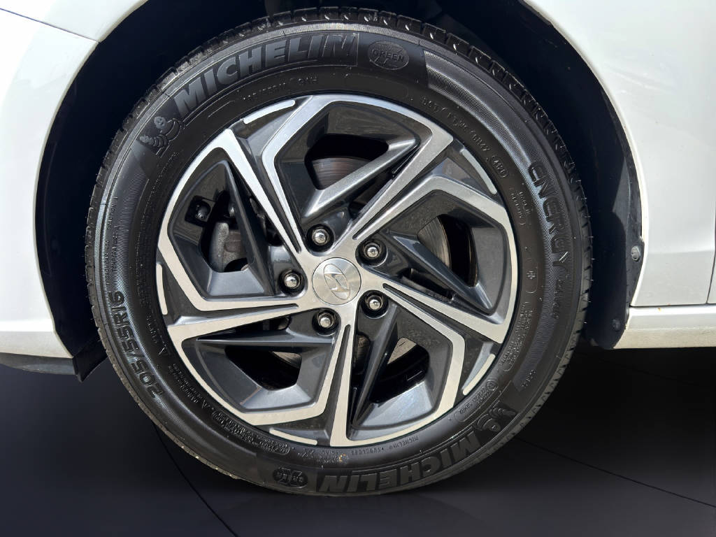 HYUNDAI i30 Wagon 1.5 T-GDi Amplia-image-8