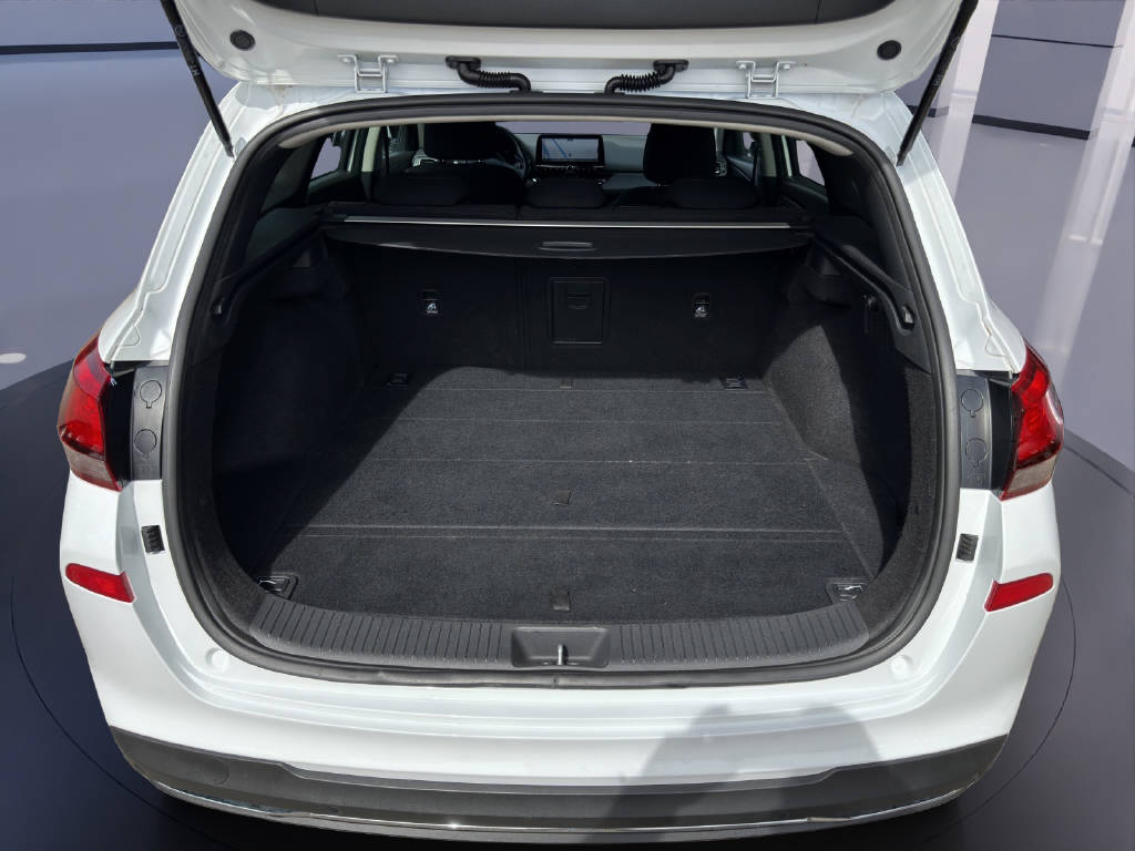 HYUNDAI i30 Wagon 1.5 T-GDi Amplia-image-12
