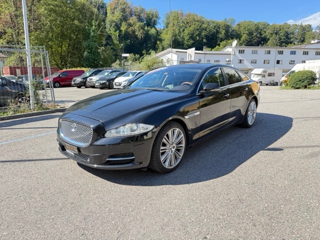 JAGUAR XJ 3.0d V6 Luxury Automatic-image-2