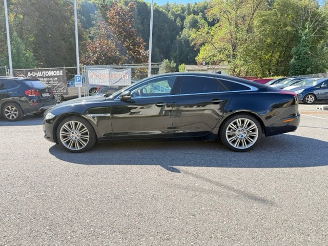 JAGUAR XJ 3.0d V6 Luxury Automatic-image-3