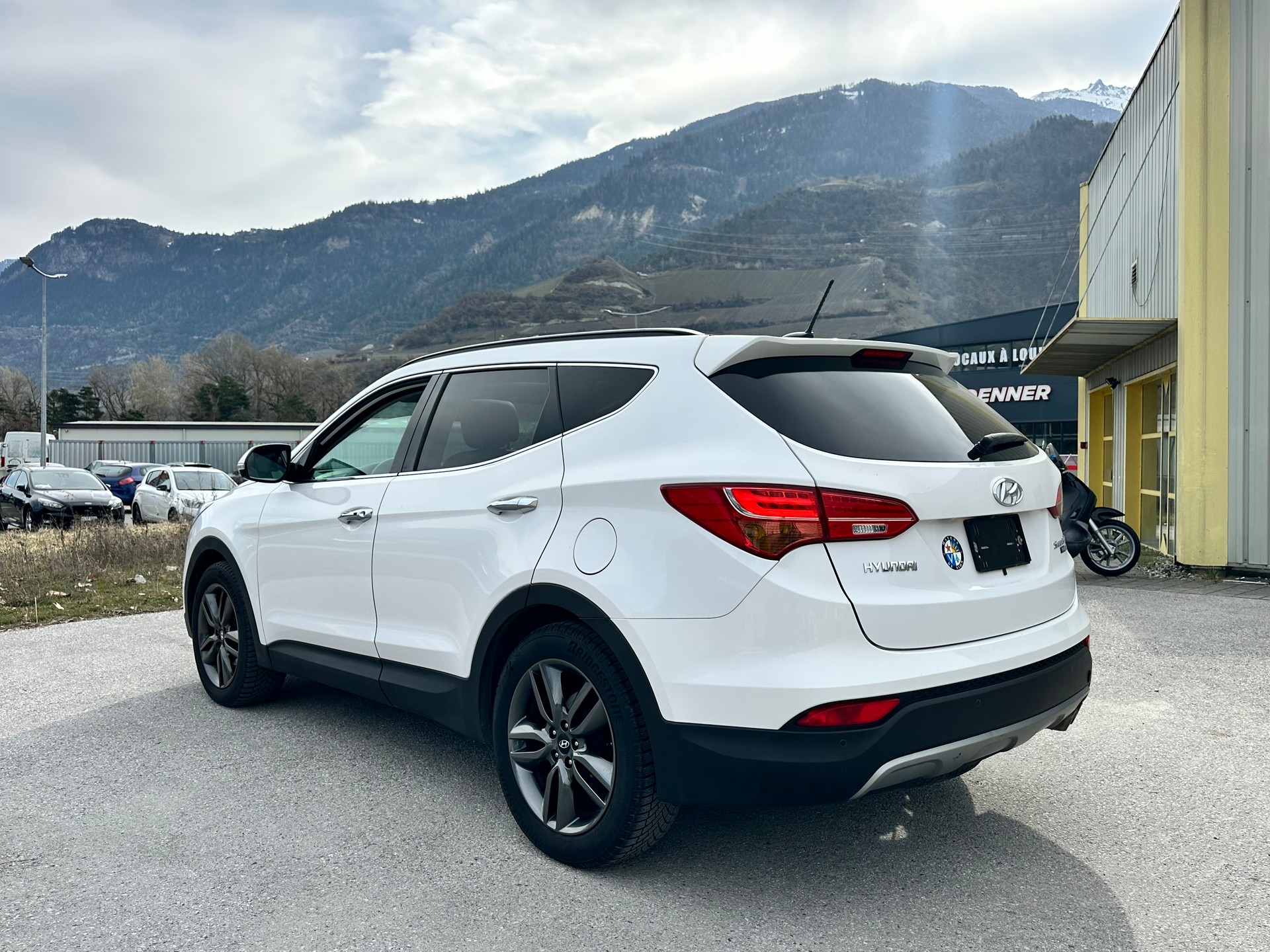 HYUNDAI Santa Fe 2.2 CRDI Vertex 4WD Automatic-image-3