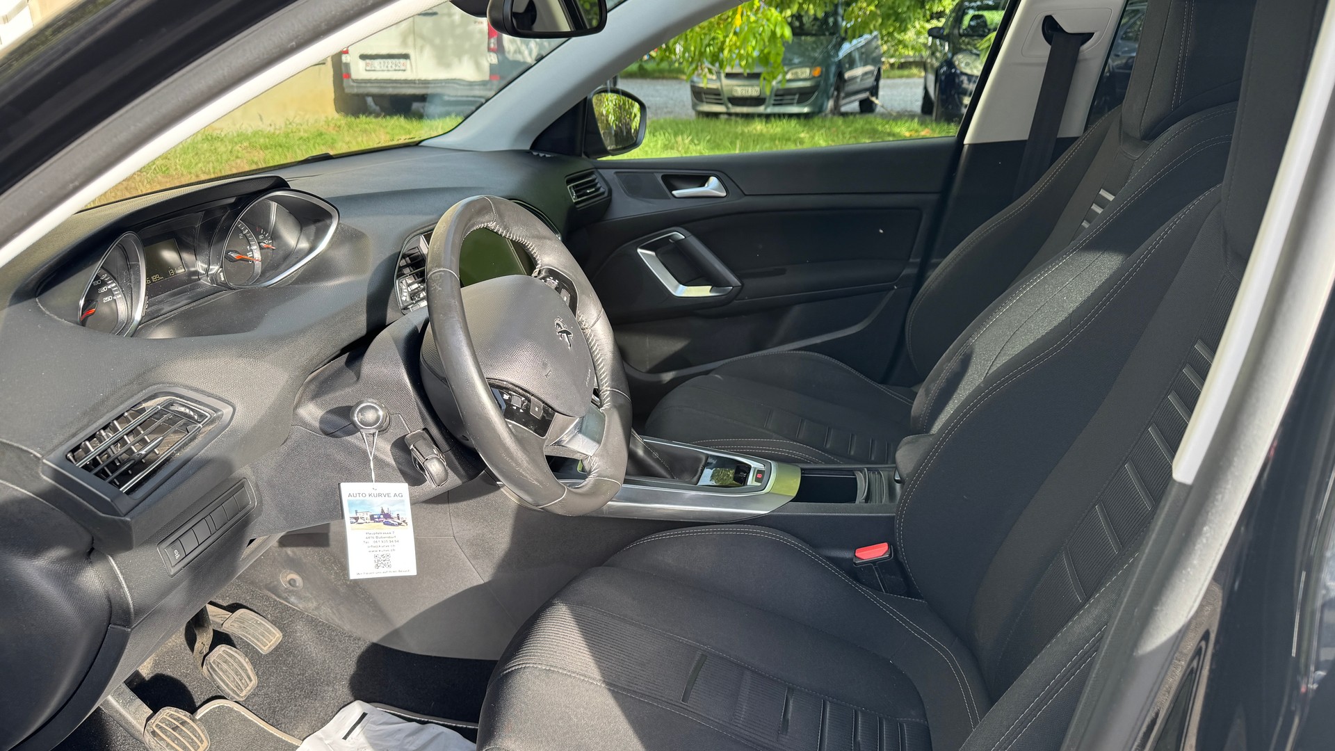 PEUGEOT 308 1.6 THP Allure-image-14