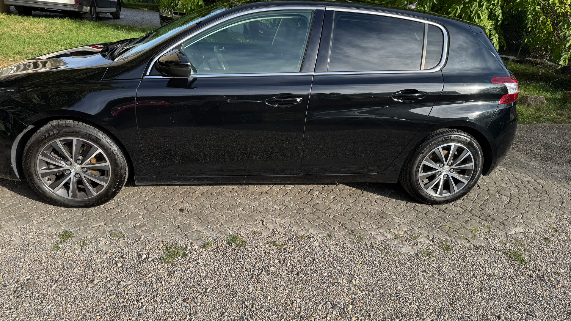 PEUGEOT 308 1.6 THP Allure-image-9