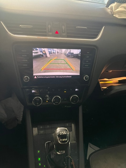 SKODA Octavia Combi 2.0 TDI RS 4x4 DSG-image-4