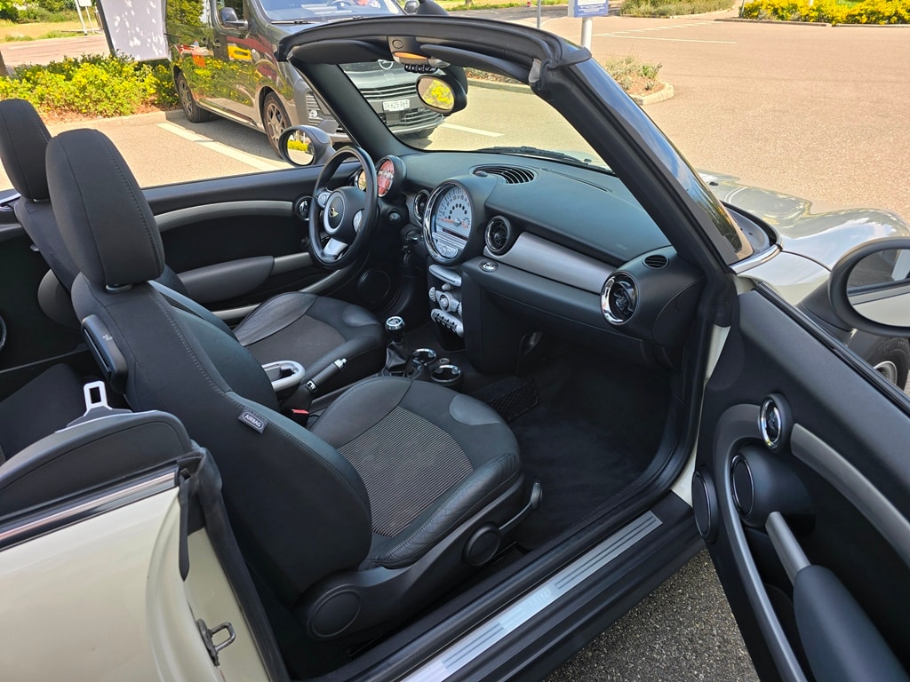MINI Cabrio R57 1.6i One-image-19