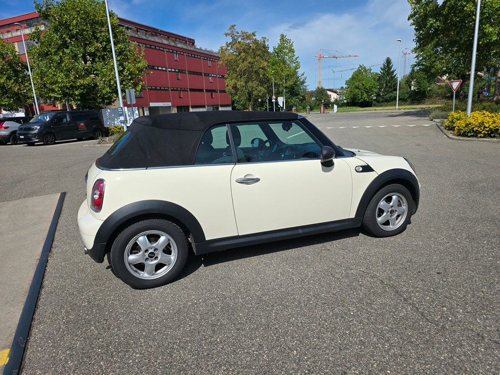 MINI Cabrio R57 1.6i One-image-8