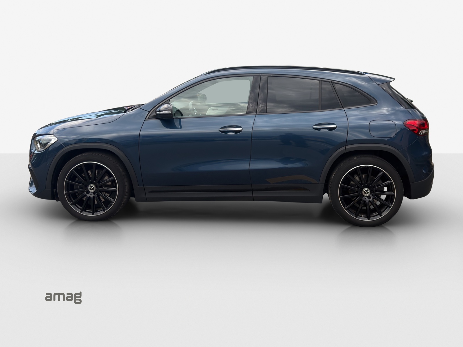 MERCEDES-BENZ GLA 250 4Matic AMG Line 8G-DCT-image-1