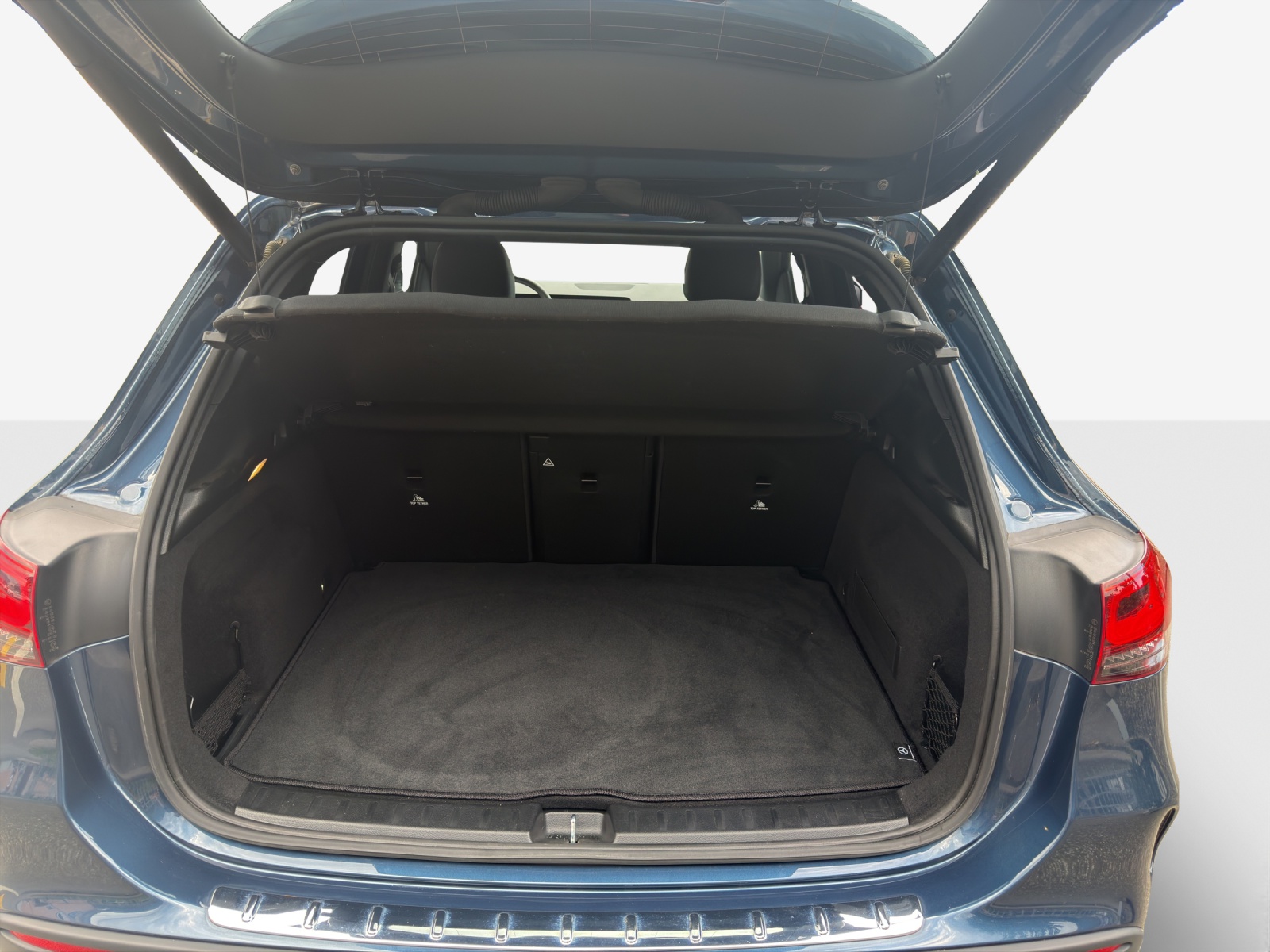 MERCEDES-BENZ GLA 250 4Matic AMG Line 8G-DCT-image-12