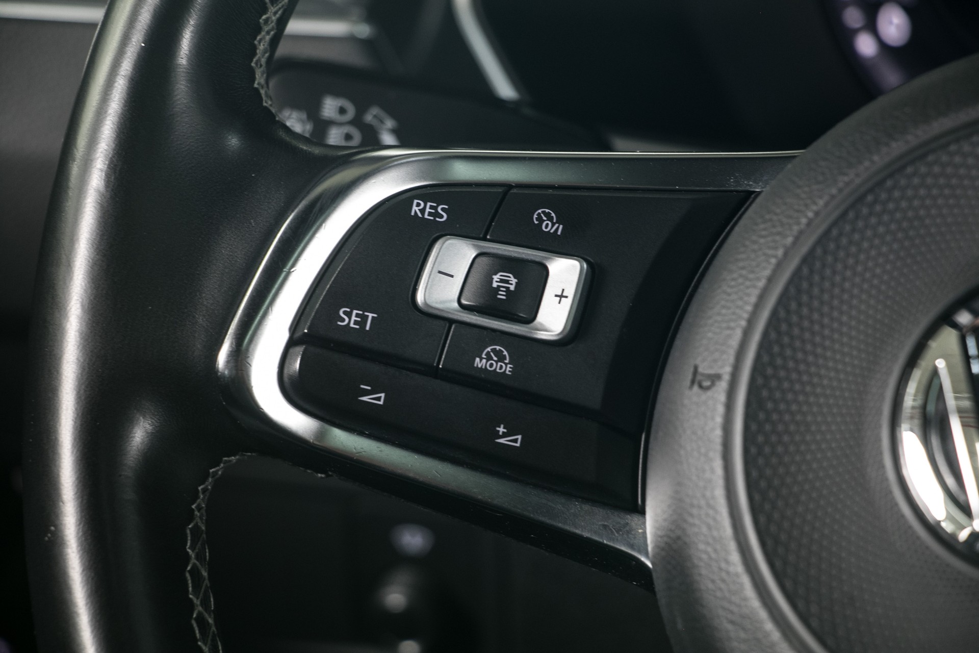 VW Tiguan 2.0TSI Highline 4Motion DSG-image-5