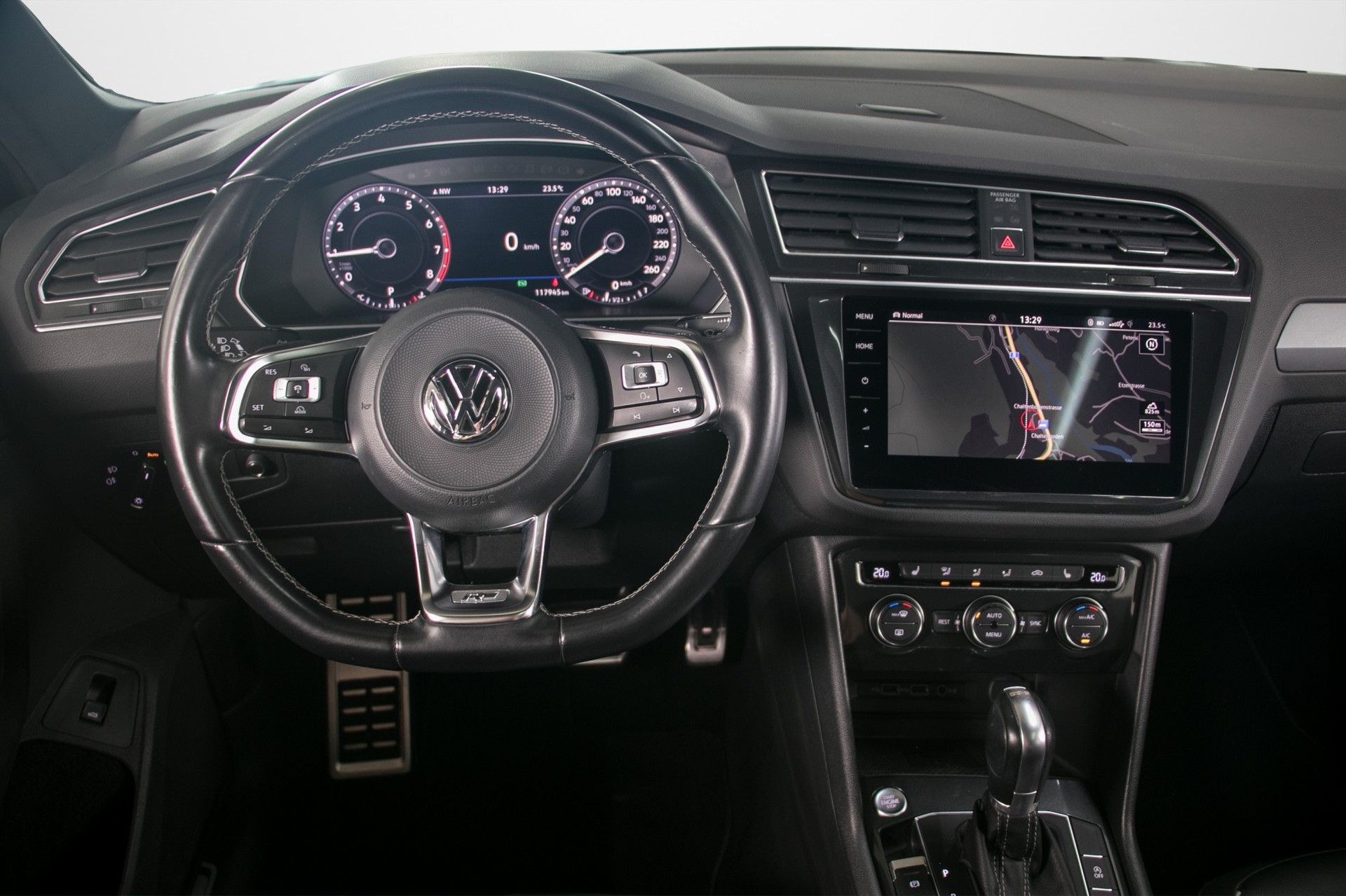 VW Tiguan 2.0TSI Highline 4Motion DSG-image-4