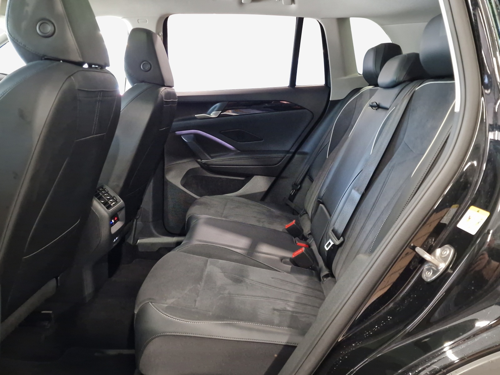 VW Tiguan 2.0 TSI DSG Elegance 4Motion-image-11