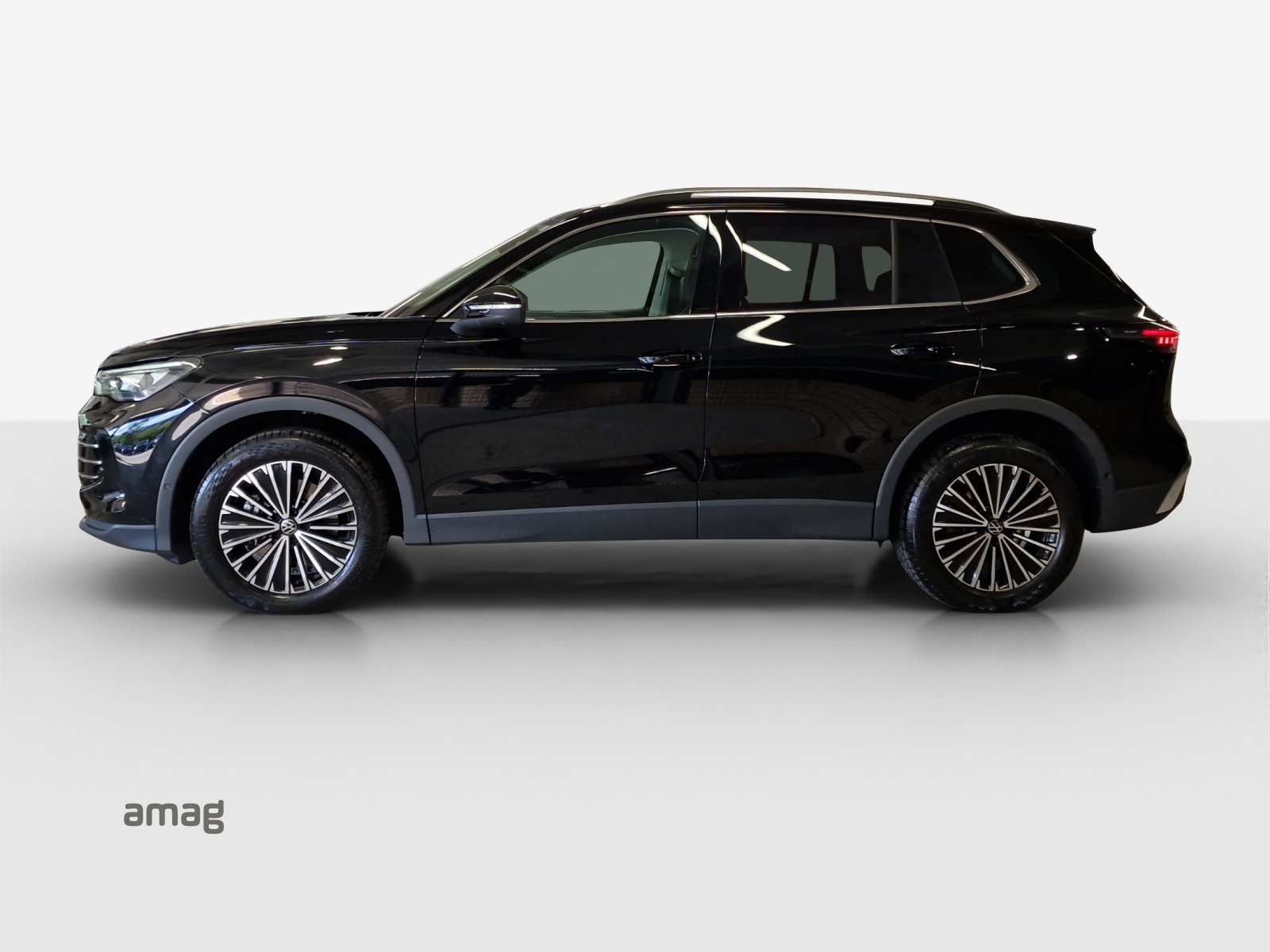 VW Tiguan 2.0 TSI DSG Elegance 4Motion-image-1