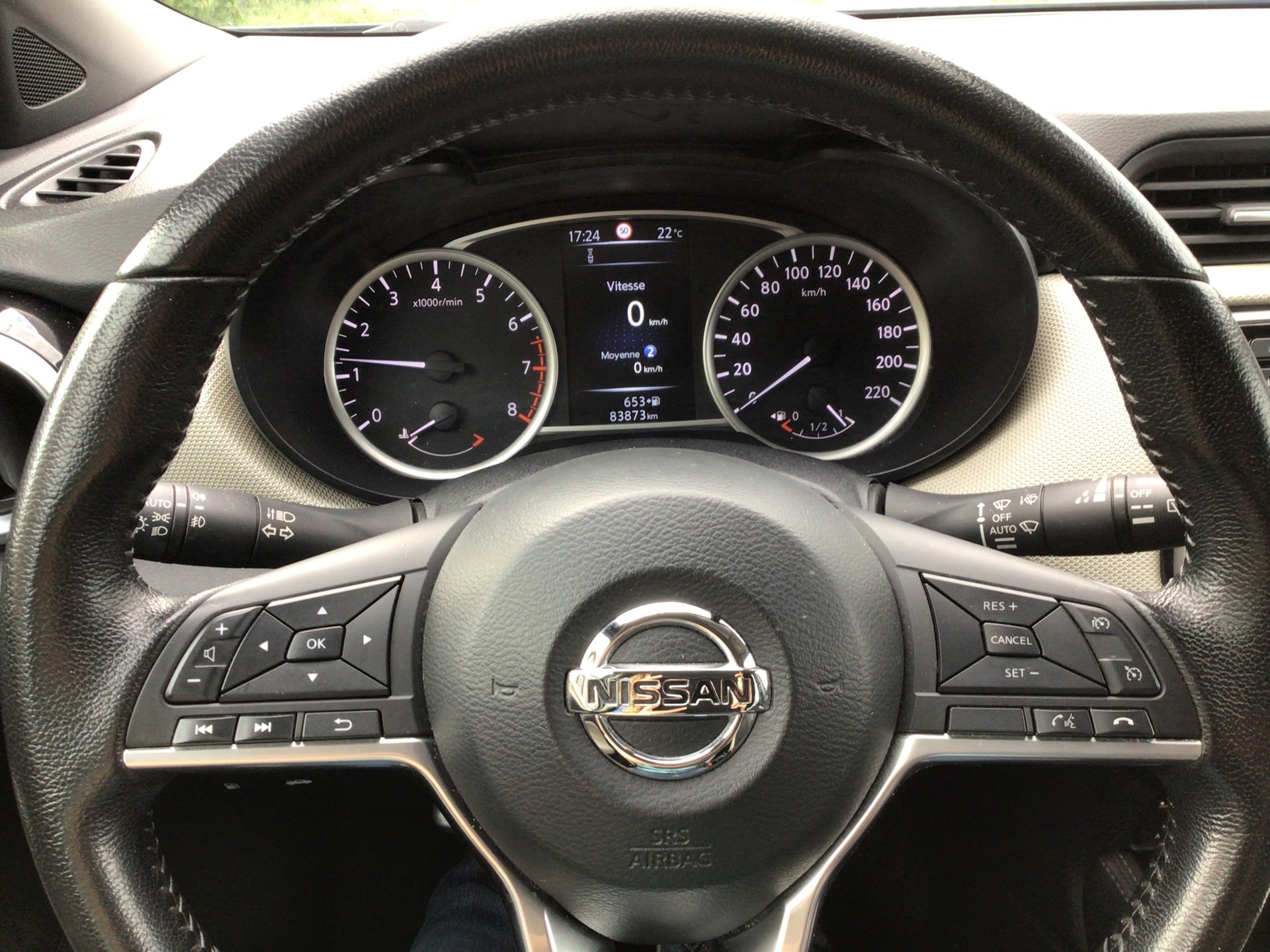 NISSAN Micra 0.9 IG-T n-connecta-image-9