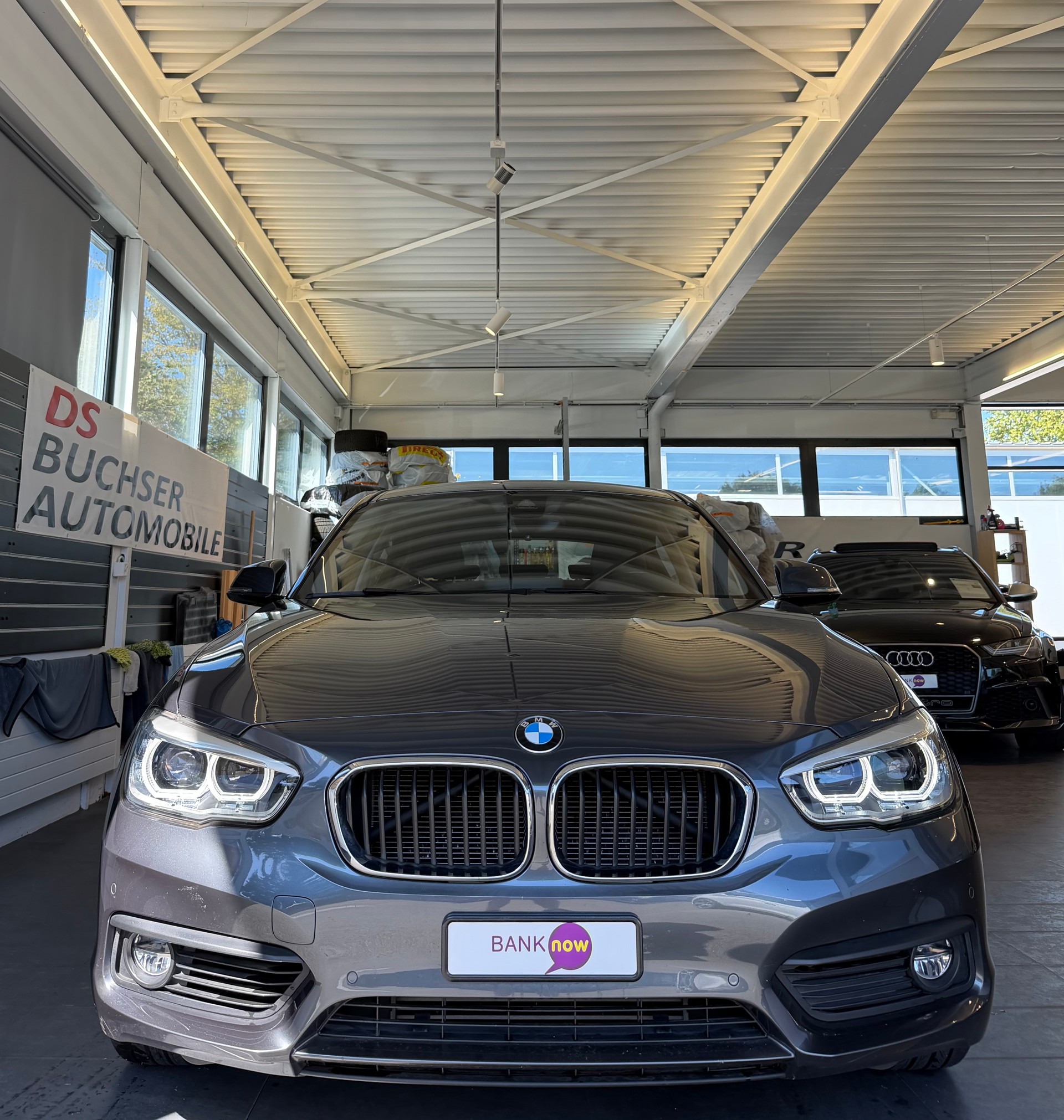 BMW 118i Essential Edition Steptronic-image-2