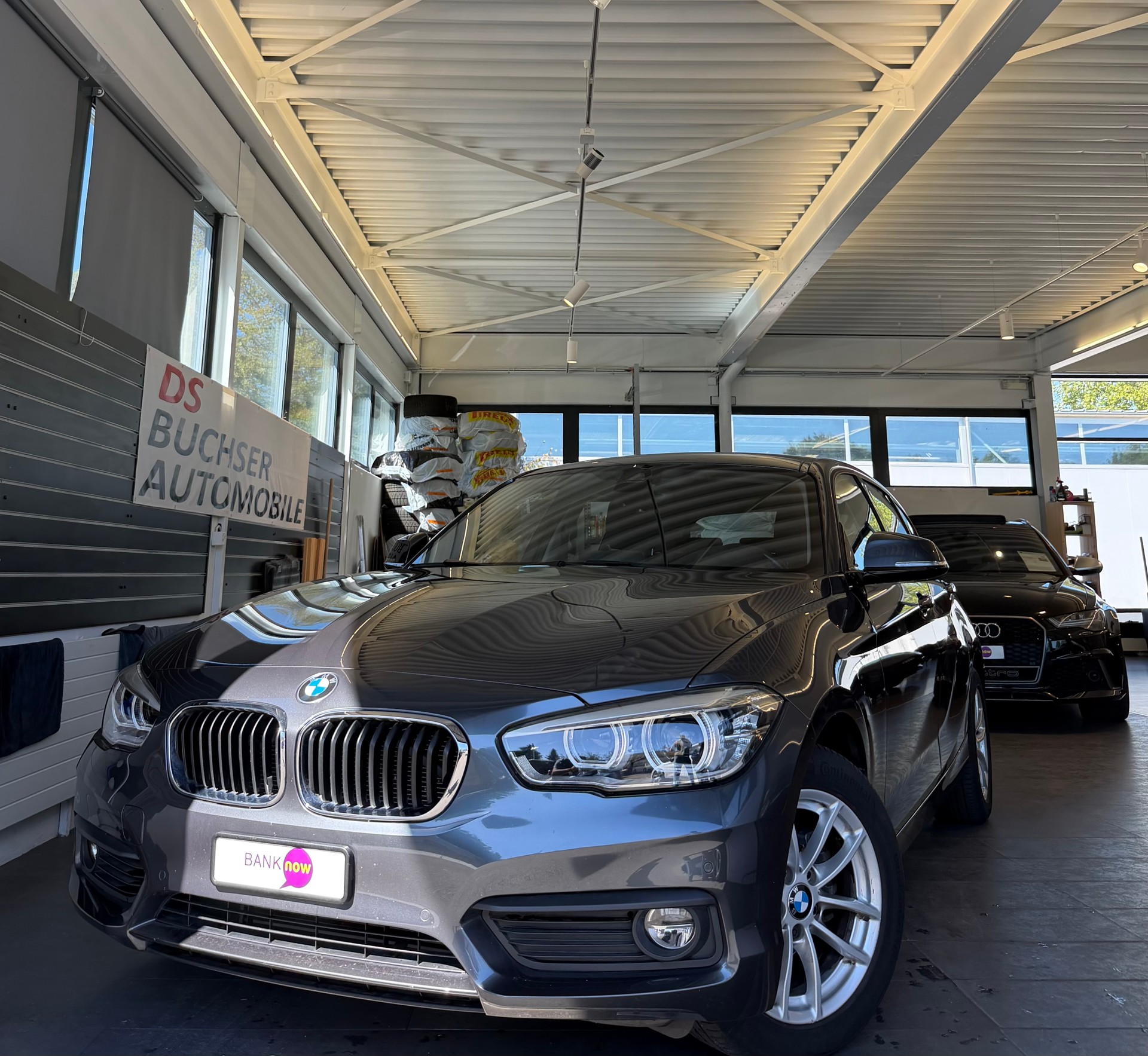 BMW 118i Essential Edition Steptronic-image-0