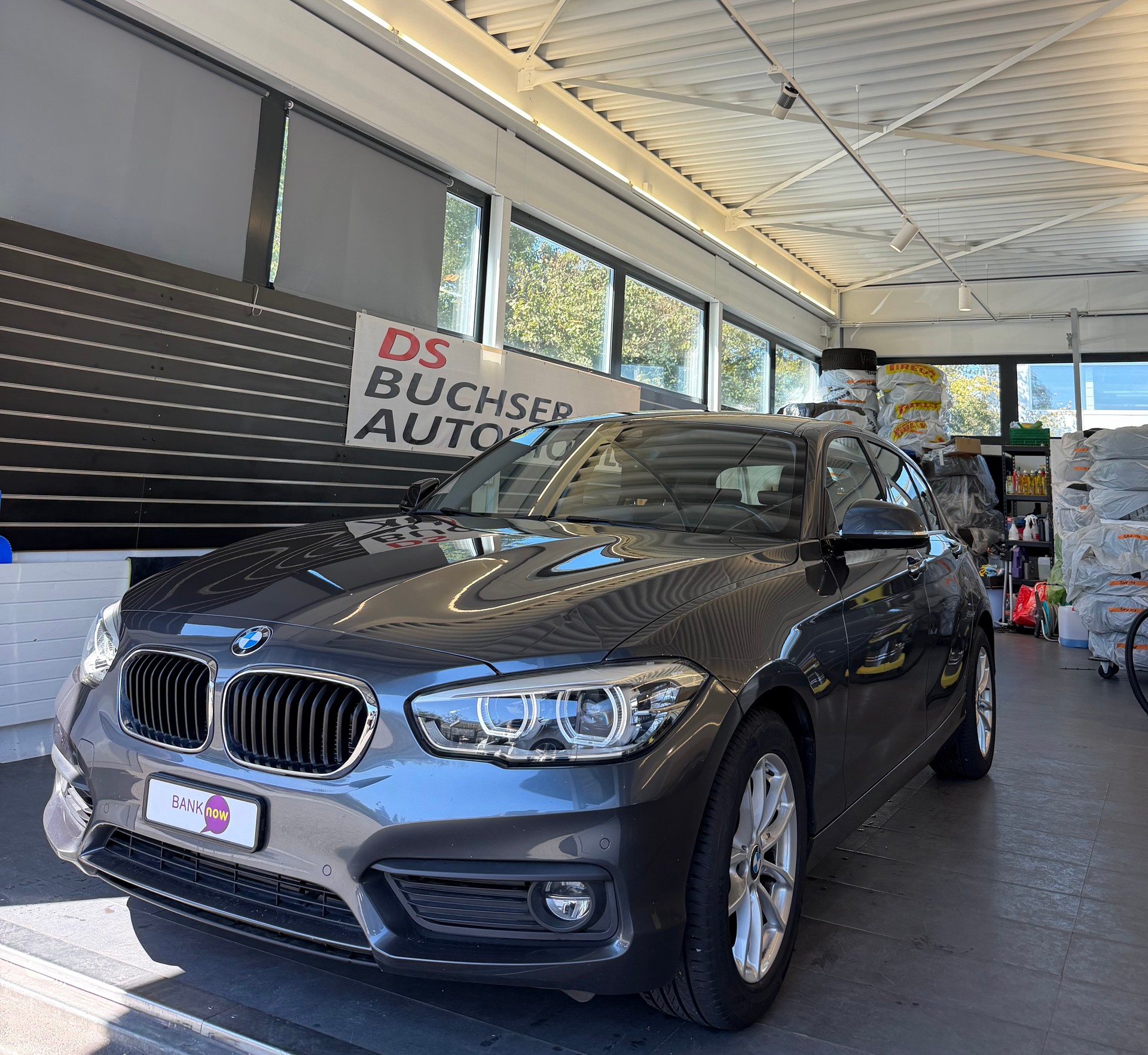 BMW 118i Essential Edition Steptronic-image-1