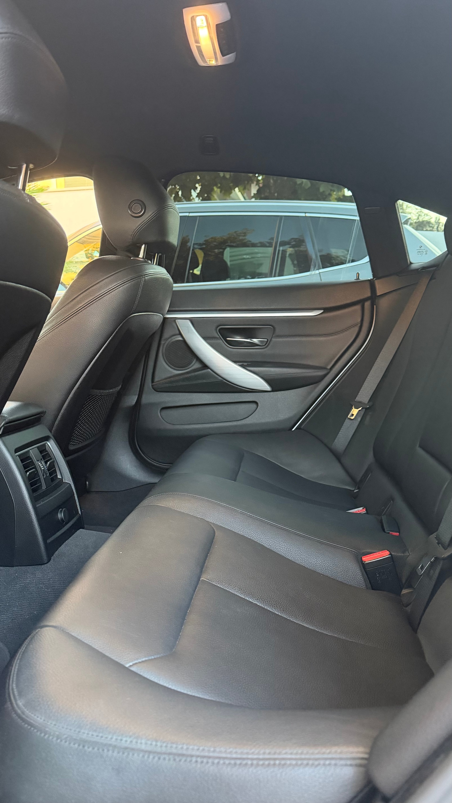 BMW 420i xDrive-image-3