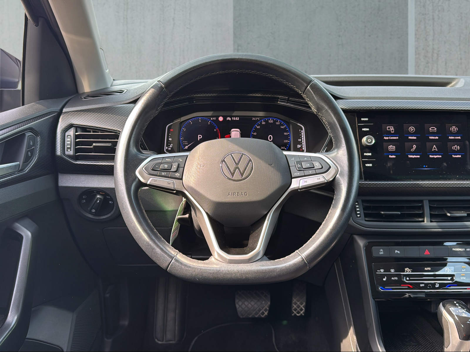VW T-Cross 1.0 TSI Life Limited DSG-image-7