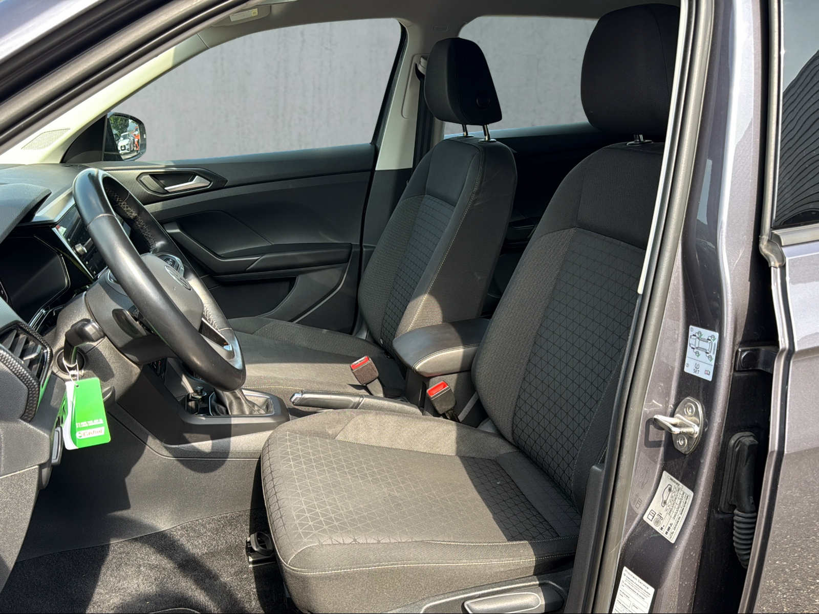 VW T-Cross 1.0 TSI Life Limited DSG-image-5
