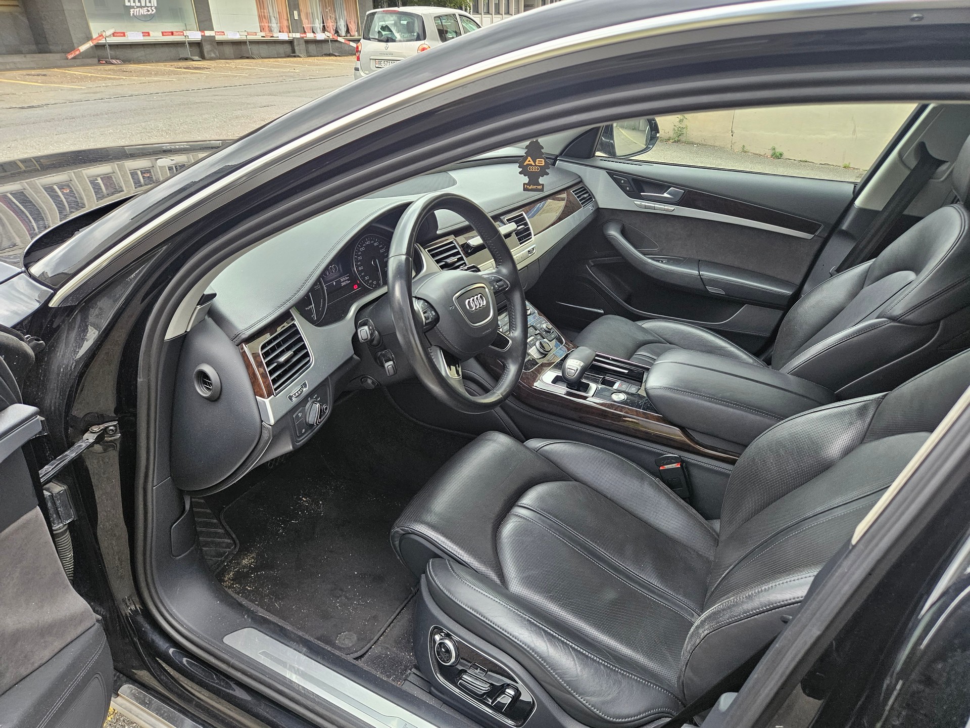 AUDI A8 2.0 TFSI hybrid tiptronic-image-6