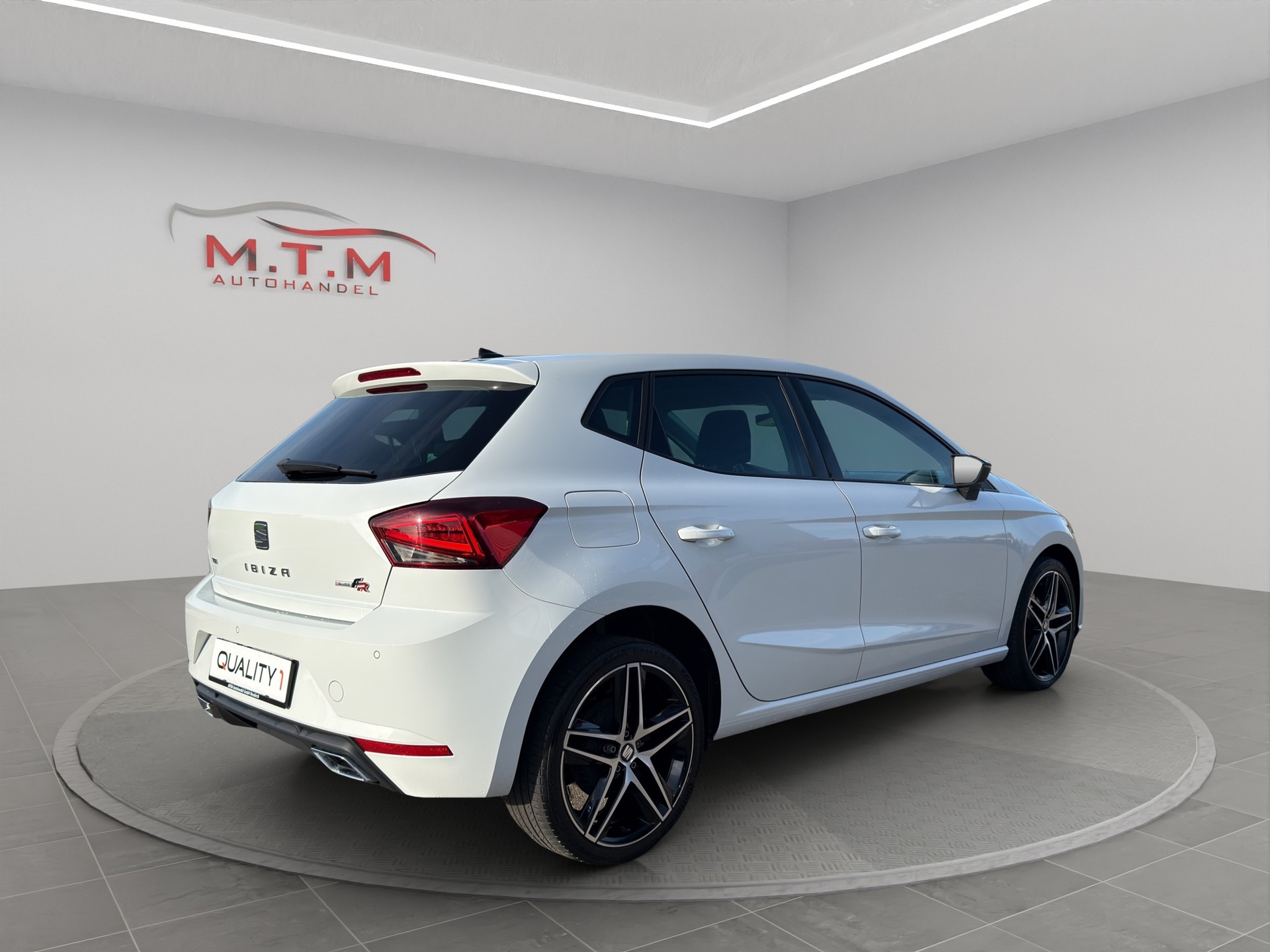 SEAT Ibiza 1.0 TGI CNG Swiss FR-image-11