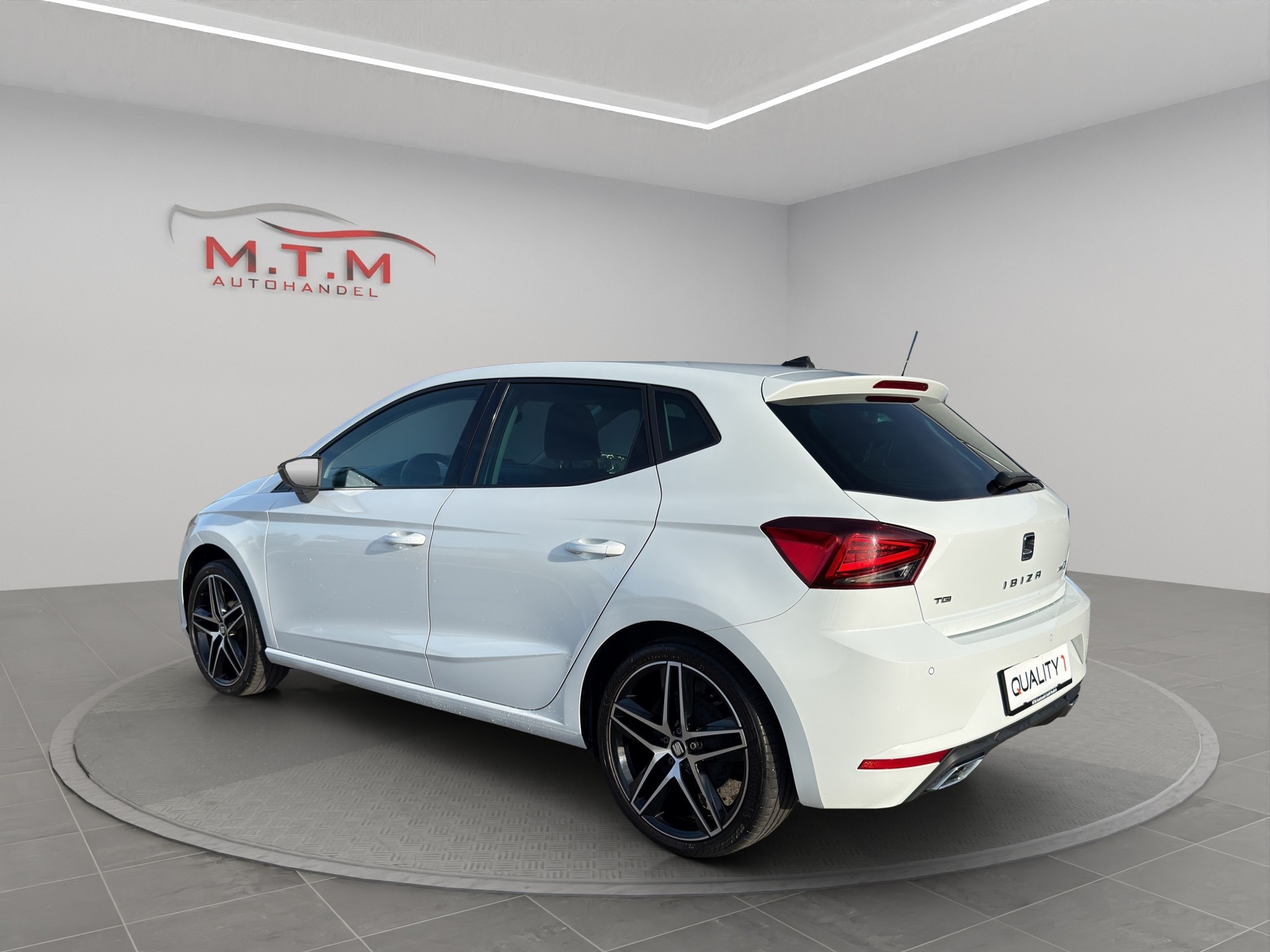 SEAT Ibiza 1.0 TGI CNG Swiss FR-image-8