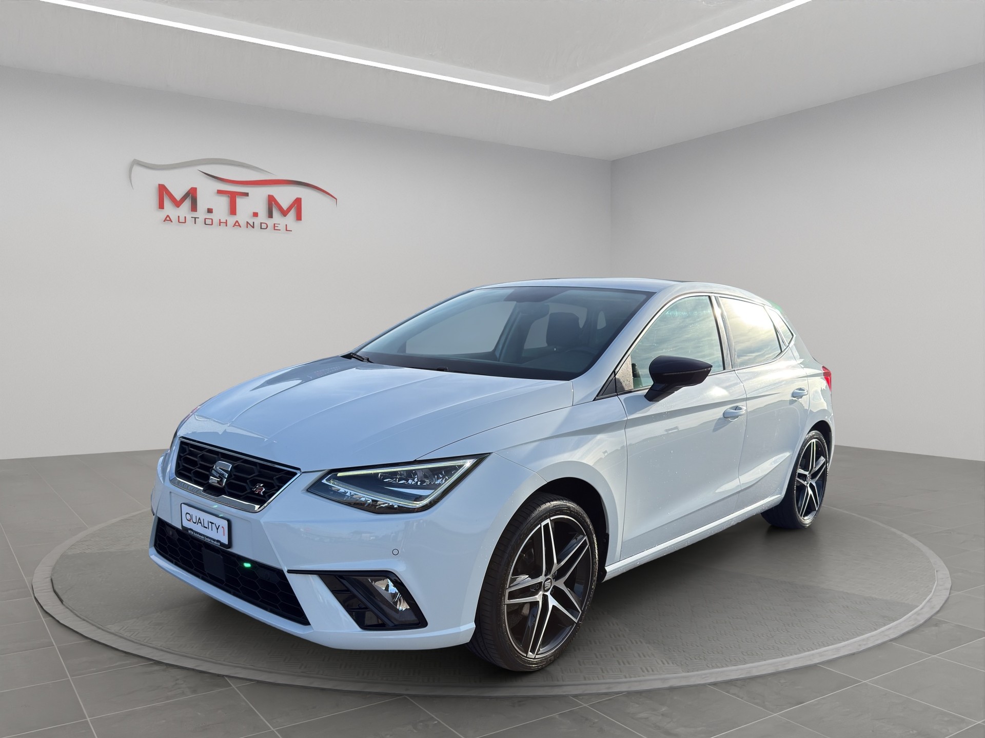 SEAT Ibiza 1.0 TGI CNG Swiss FR-image-5