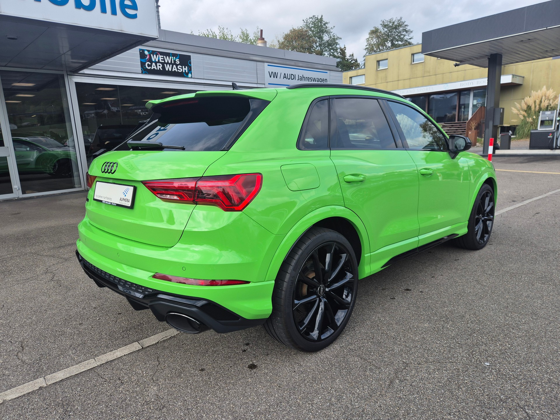 AUDI RS Q3 2.5 TFSI quattro S tronic-image-4