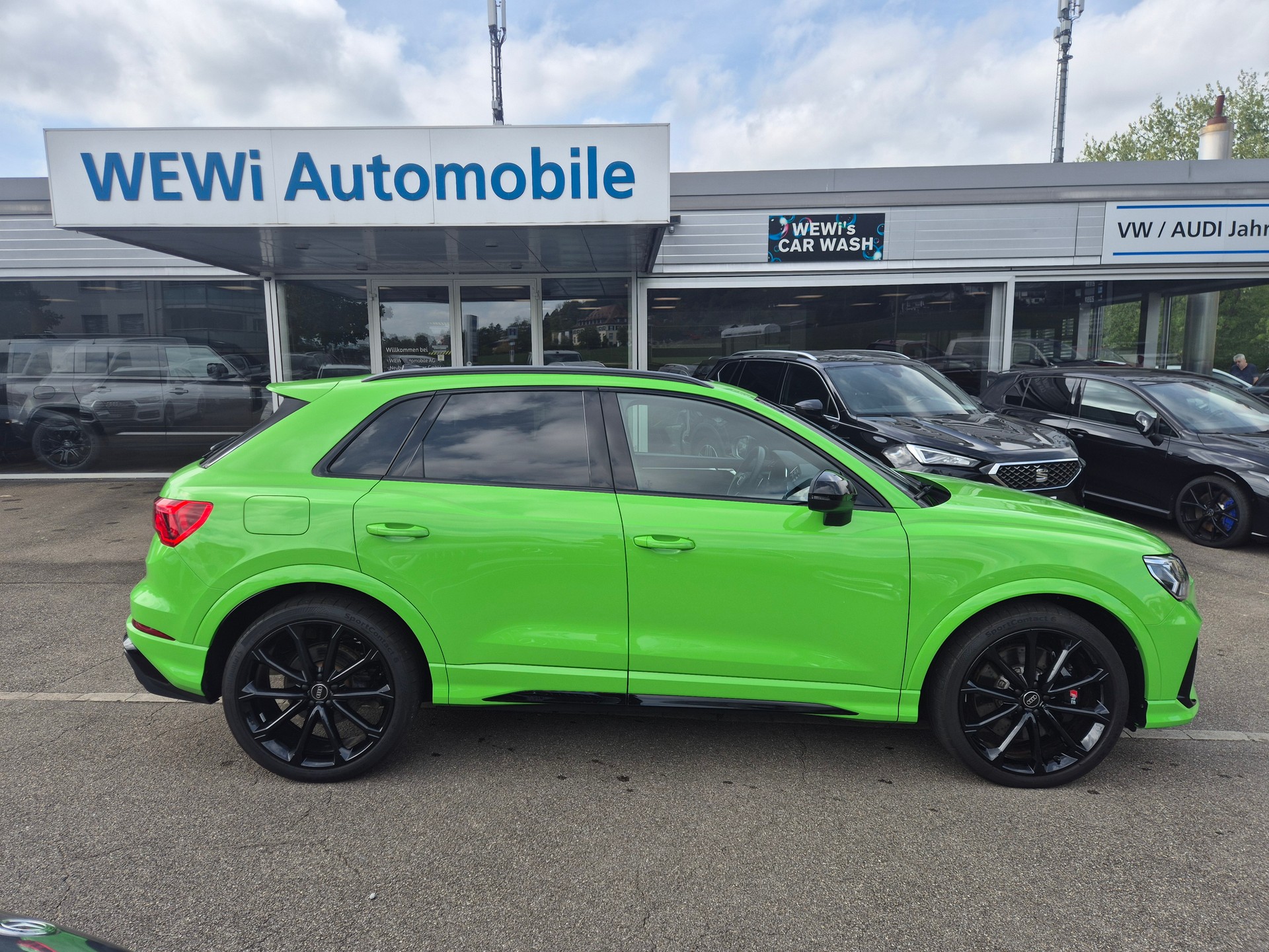 AUDI RS Q3 2.5 TFSI quattro S tronic-image-3