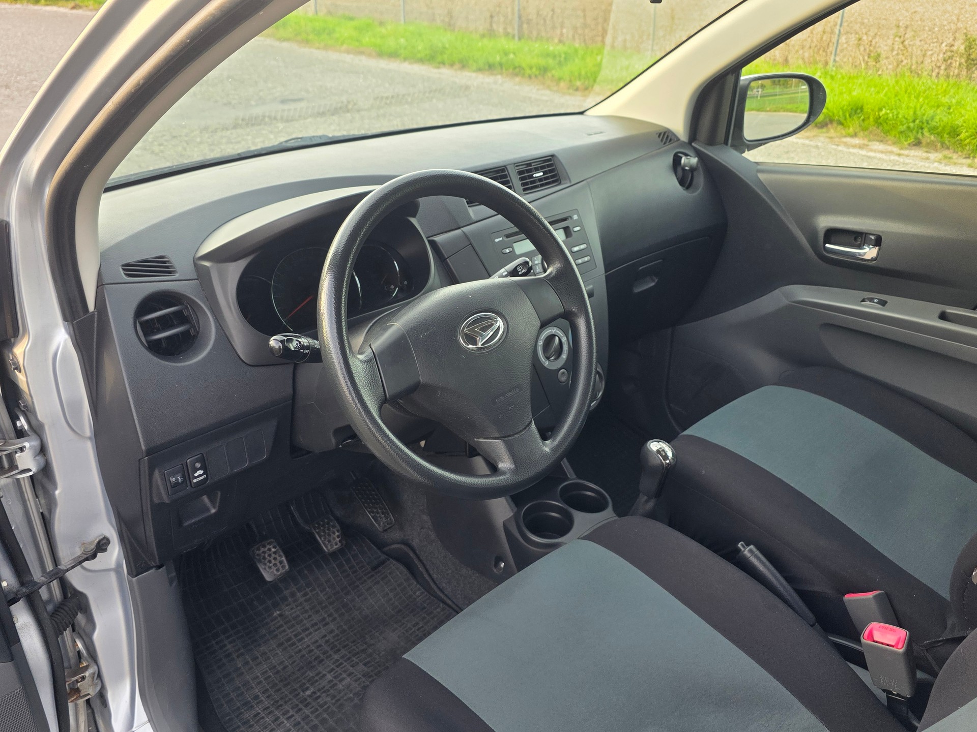 DAIHATSU Cuore 1.0 SX-image-9