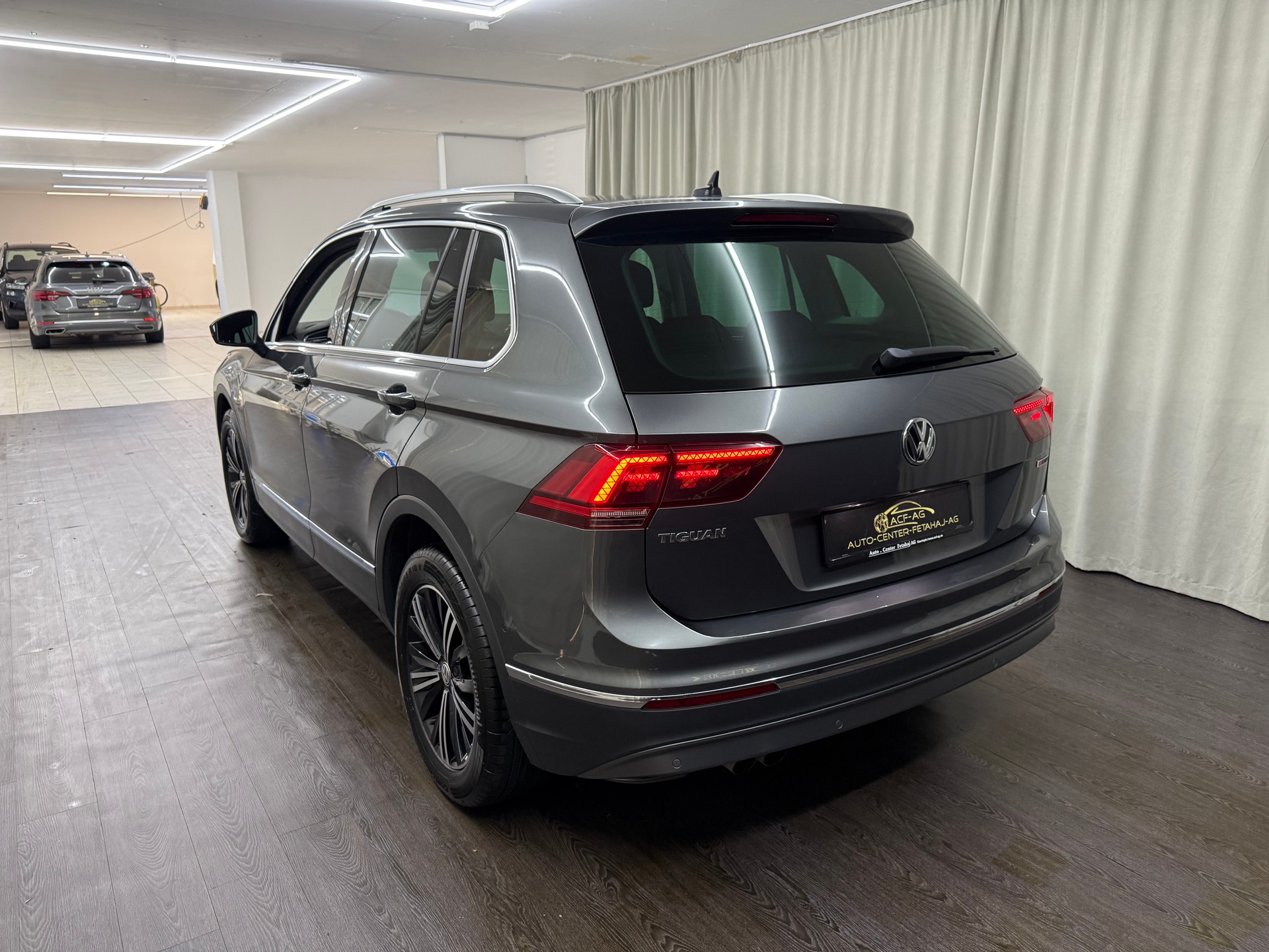 VW Tiguan 2.0TSI Highline 4Motion DSG-image-5
