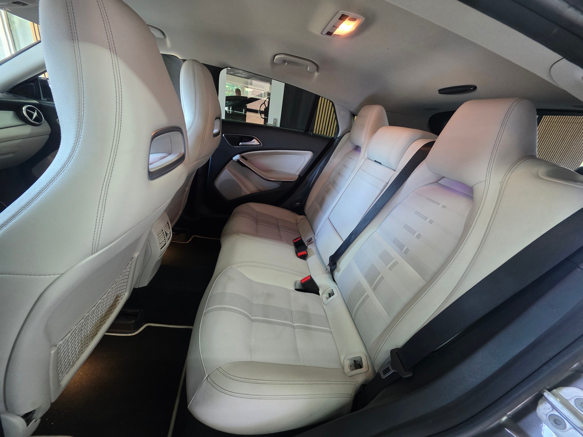 MERCEDES-BENZ CLA Shooting Brake 250 Urban 4Matic 7G-DCT-image-17