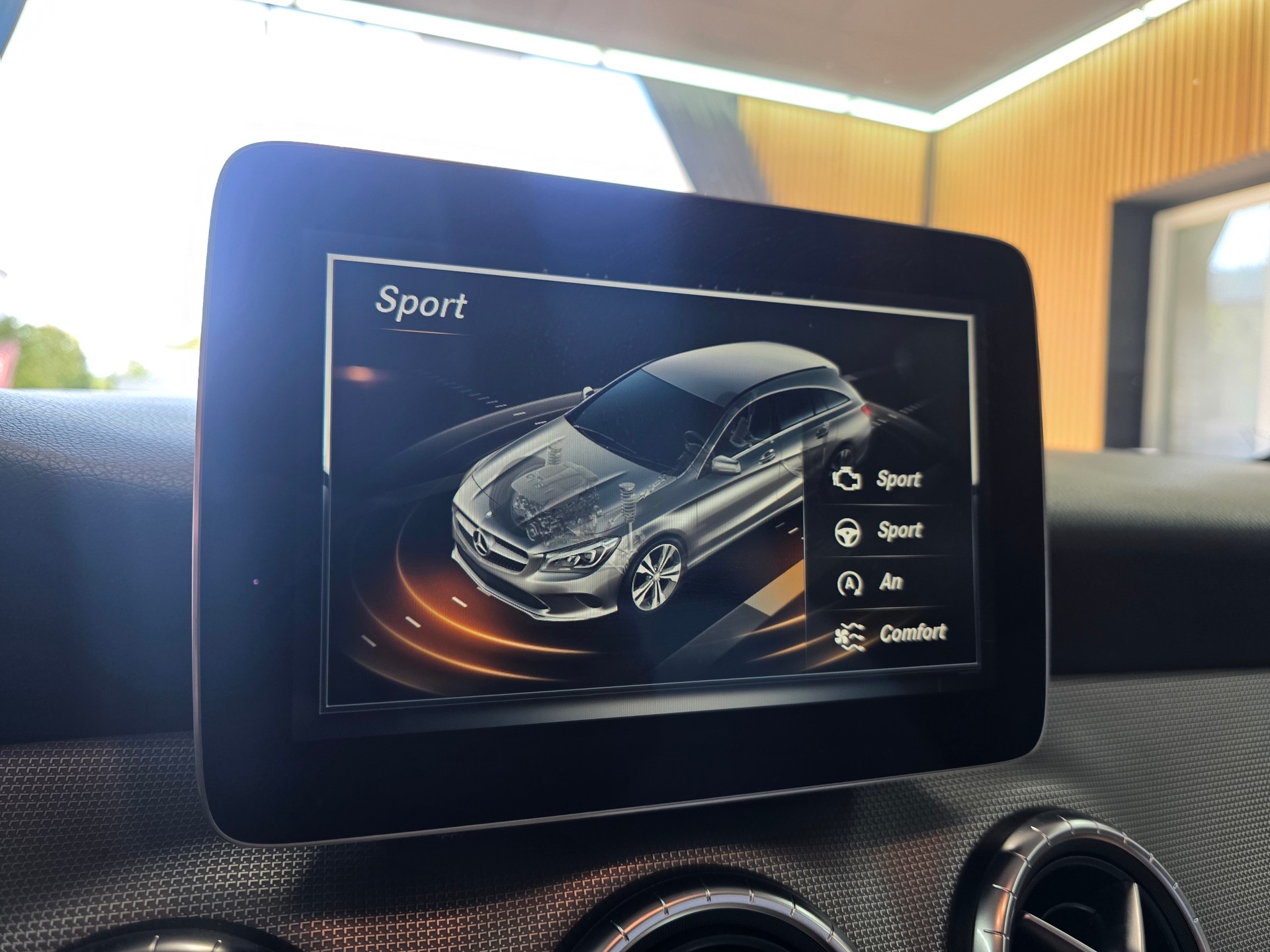 MERCEDES-BENZ CLA Shooting Brake 250 Urban 4Matic 7G-DCT-image-15