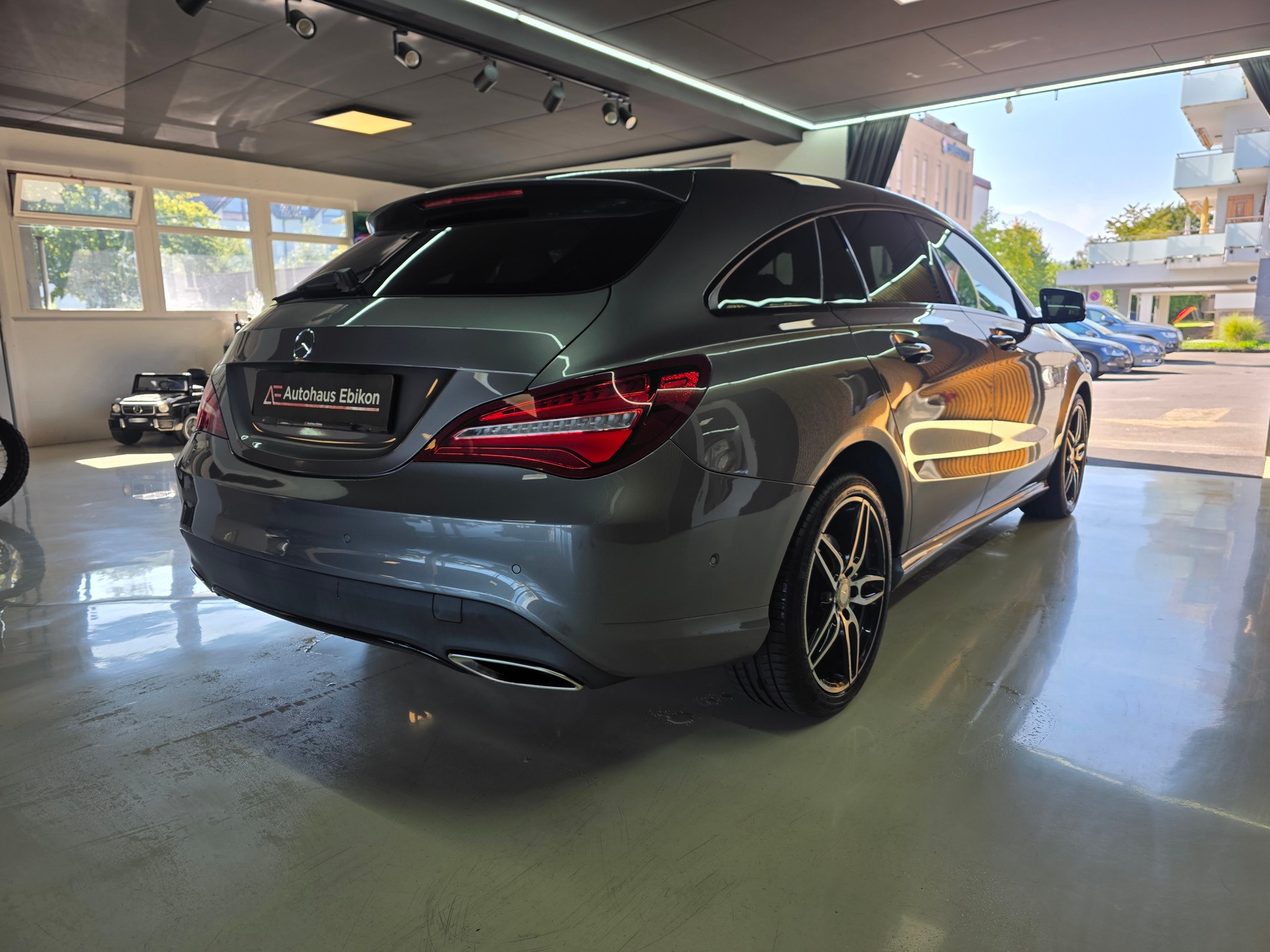 MERCEDES-BENZ CLA Shooting Brake 250 Urban 4Matic 7G-DCT-image-6