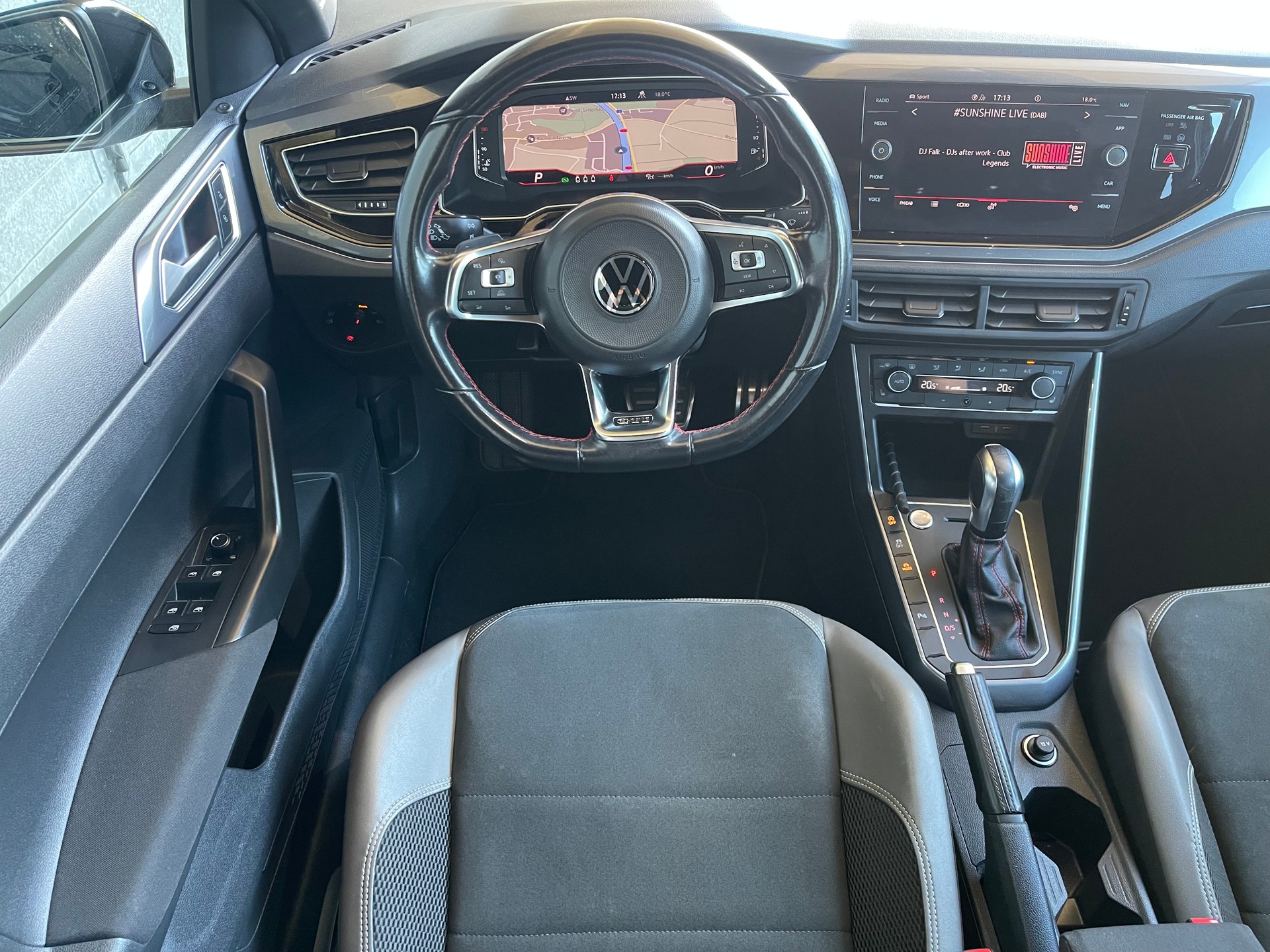 VW Polo 2.0 TSI GTI DSG-image-9