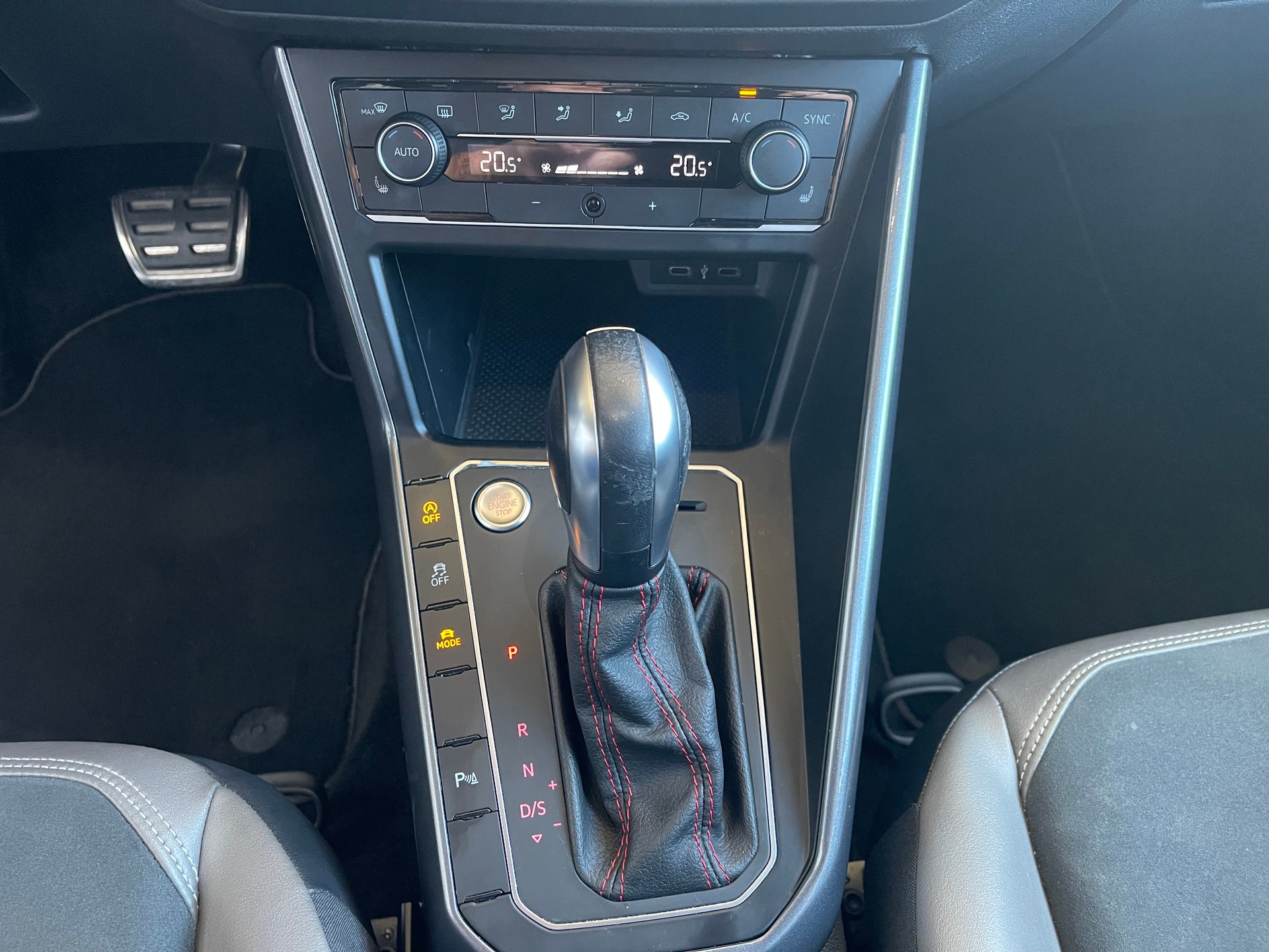 VW Polo 2.0 TSI GTI DSG-image-12
